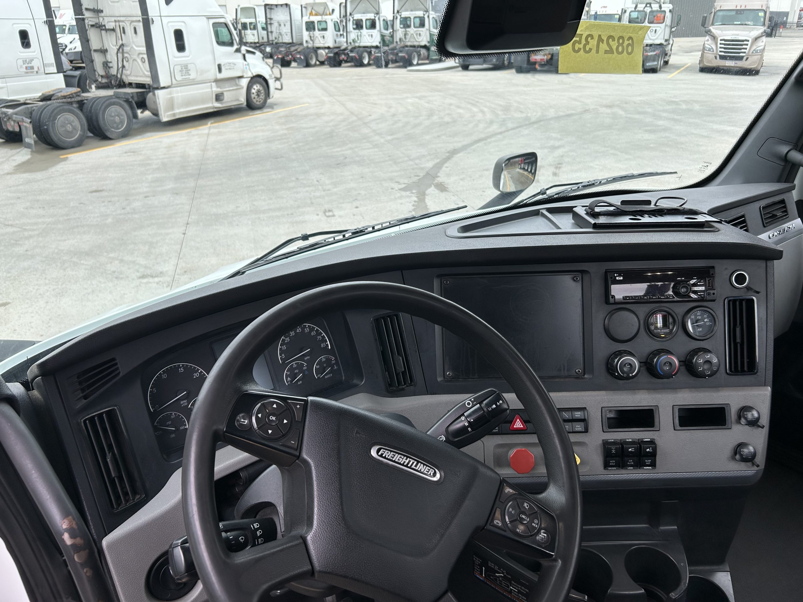 2021 Freightliner PE116DC 2021 Freightliner PE116DC - image 5 of 6