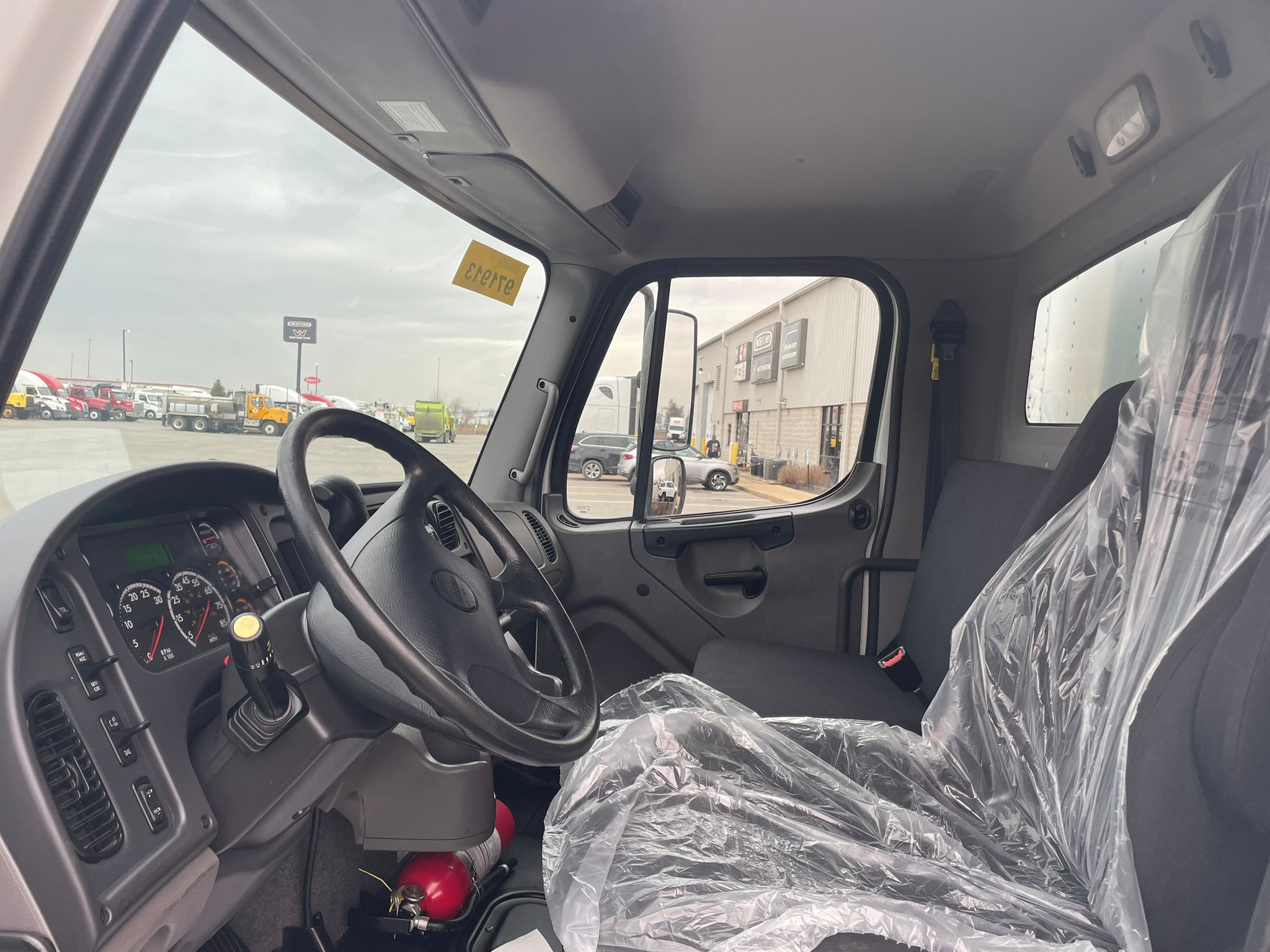 2021 Freightliner M2 106 2021 Freightliner M2 106 - image 5 of 6