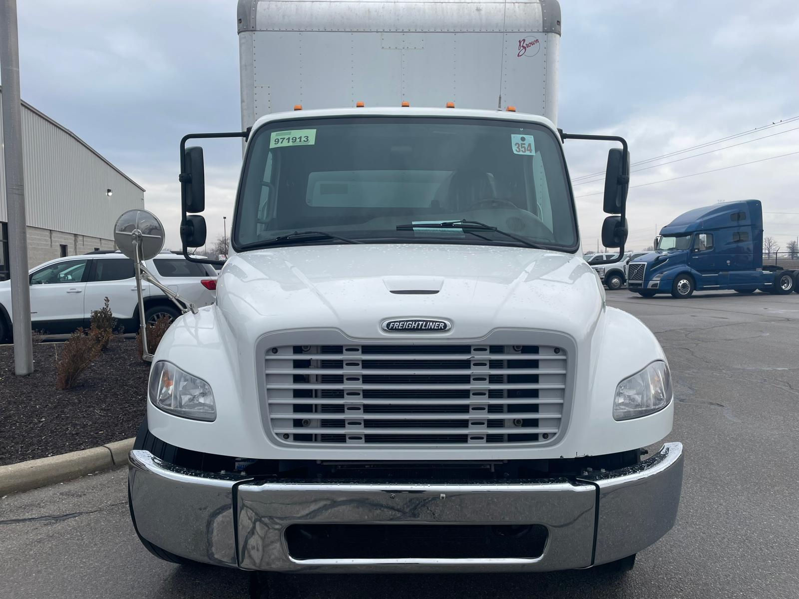 2021 Freightliner M2 106 2021 Freightliner M2 106 - image 2 of 6