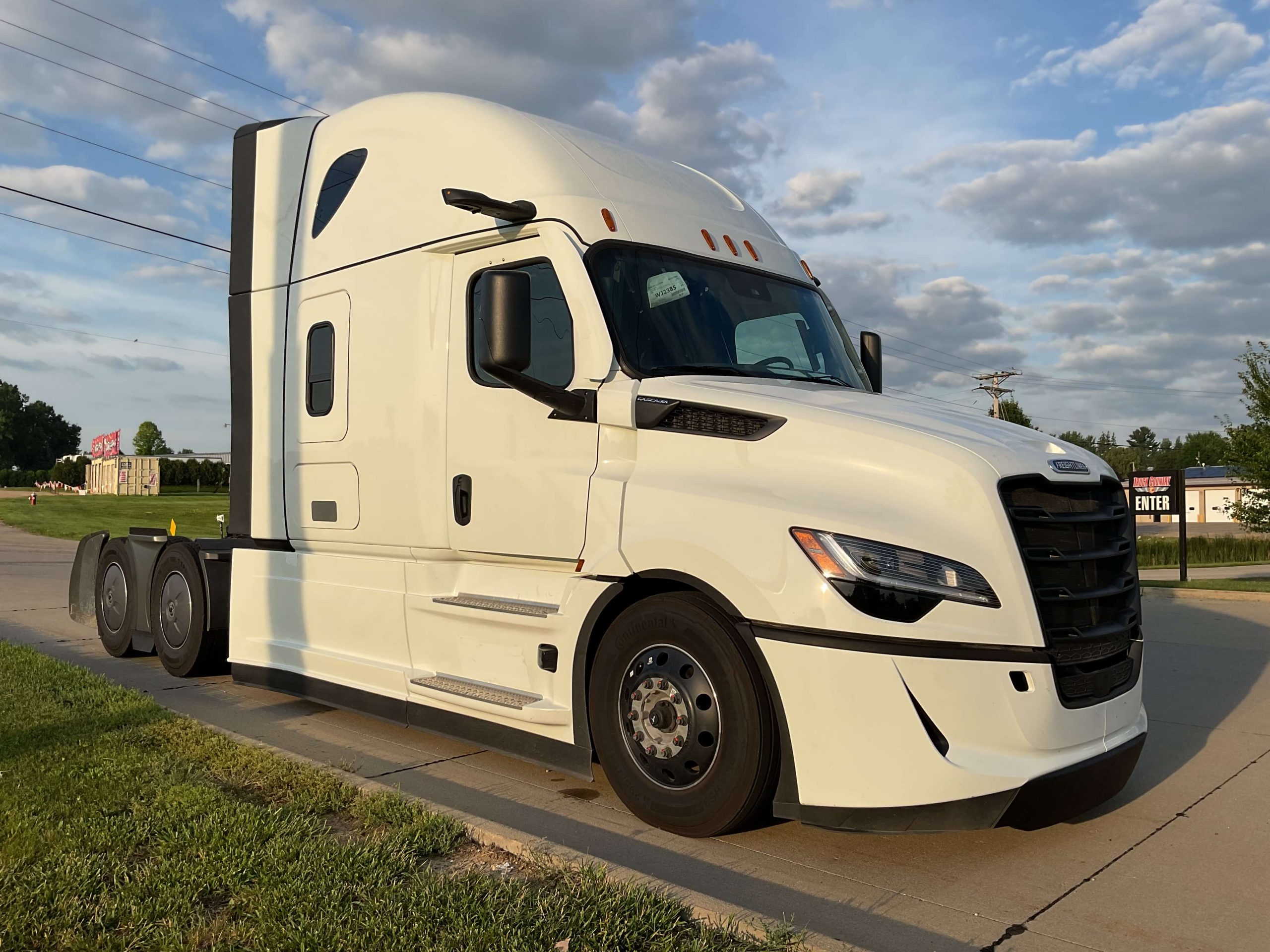 2026 Freightliner PJ126SLP 2026 Freightliner PJ126SLP - image 2 of 2