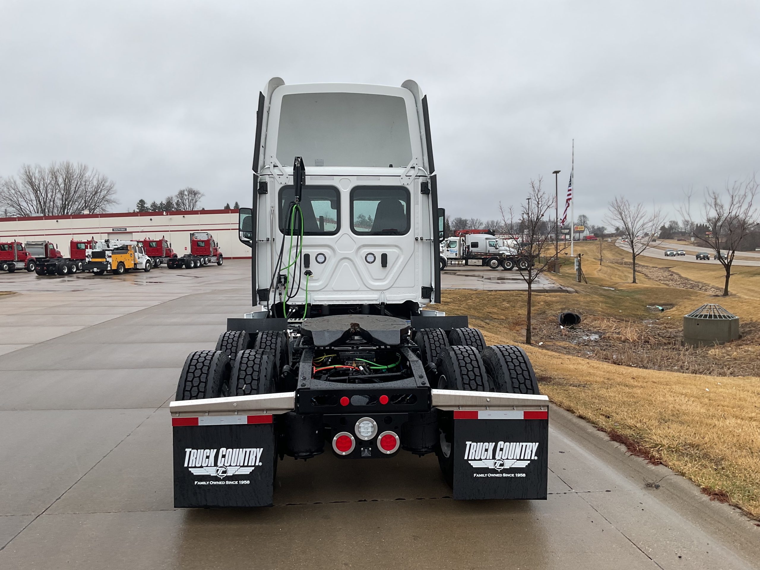 2026 Freightliner PJ126DC 2026 Freightliner PJ126DC - image 4 of 6