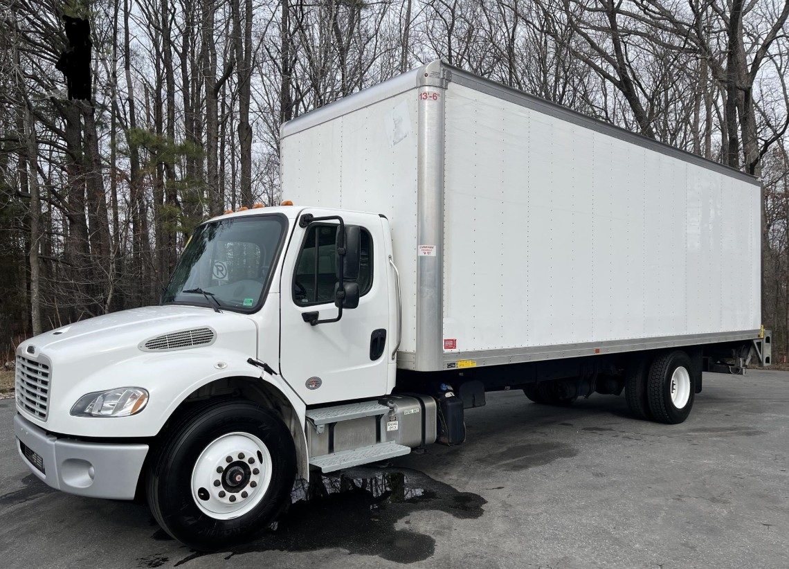 2022 Freightliner M2 106 2022 Freightliner M2 106 - image 1 of 6