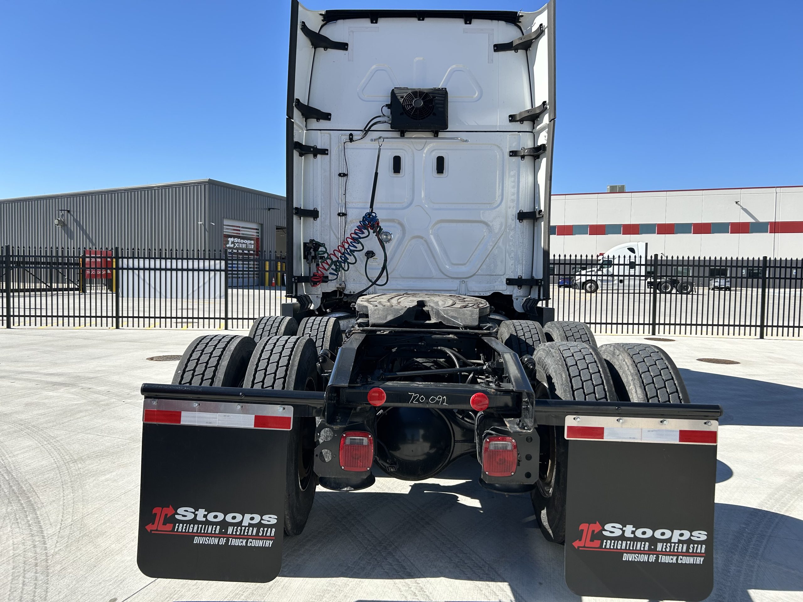 2023 Freightliner PT126 2023 Freightliner PT126 - image 4 of 6