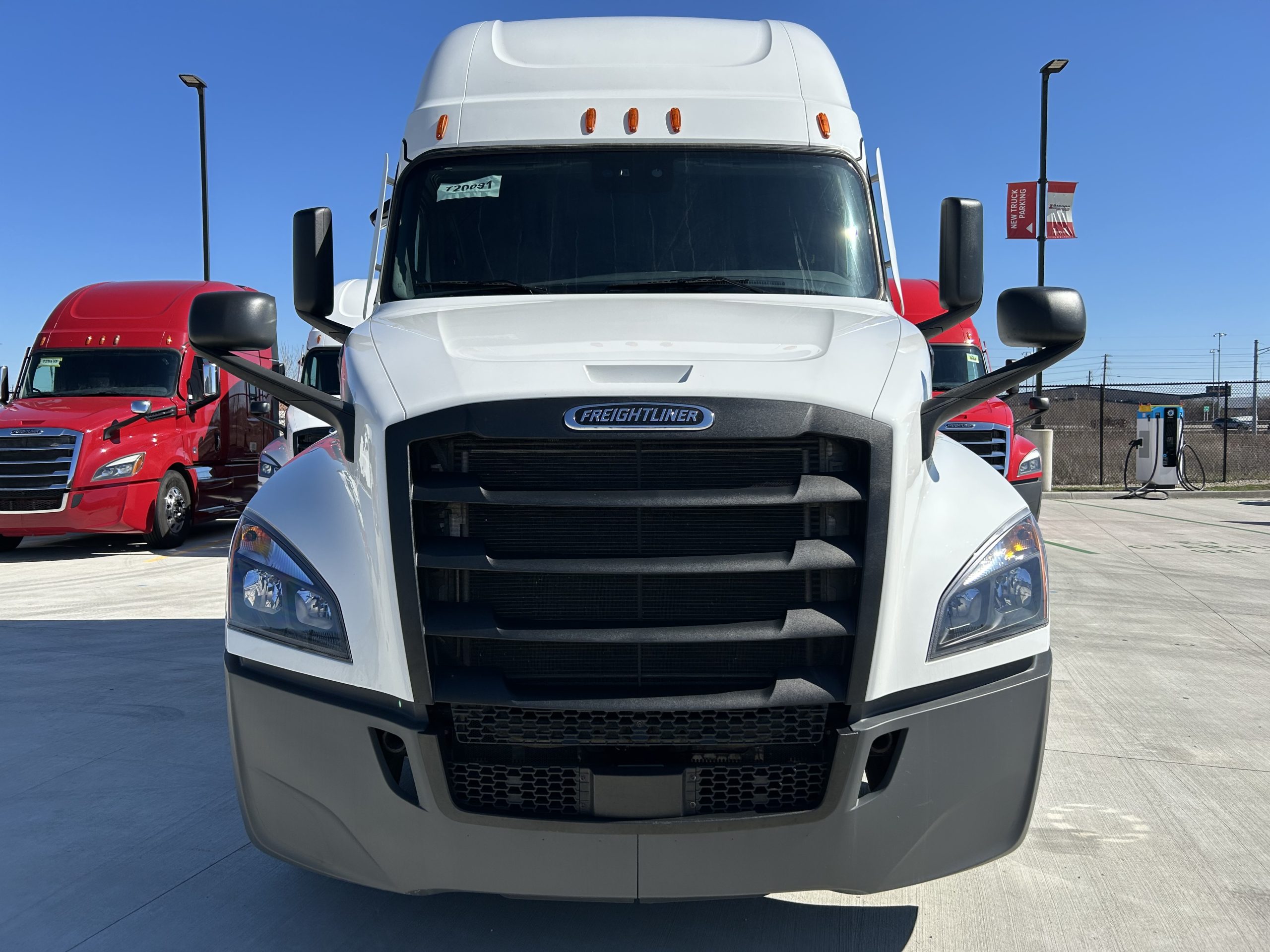 2023 Freightliner PT126 2023 Freightliner PT126 - image 2 of 6