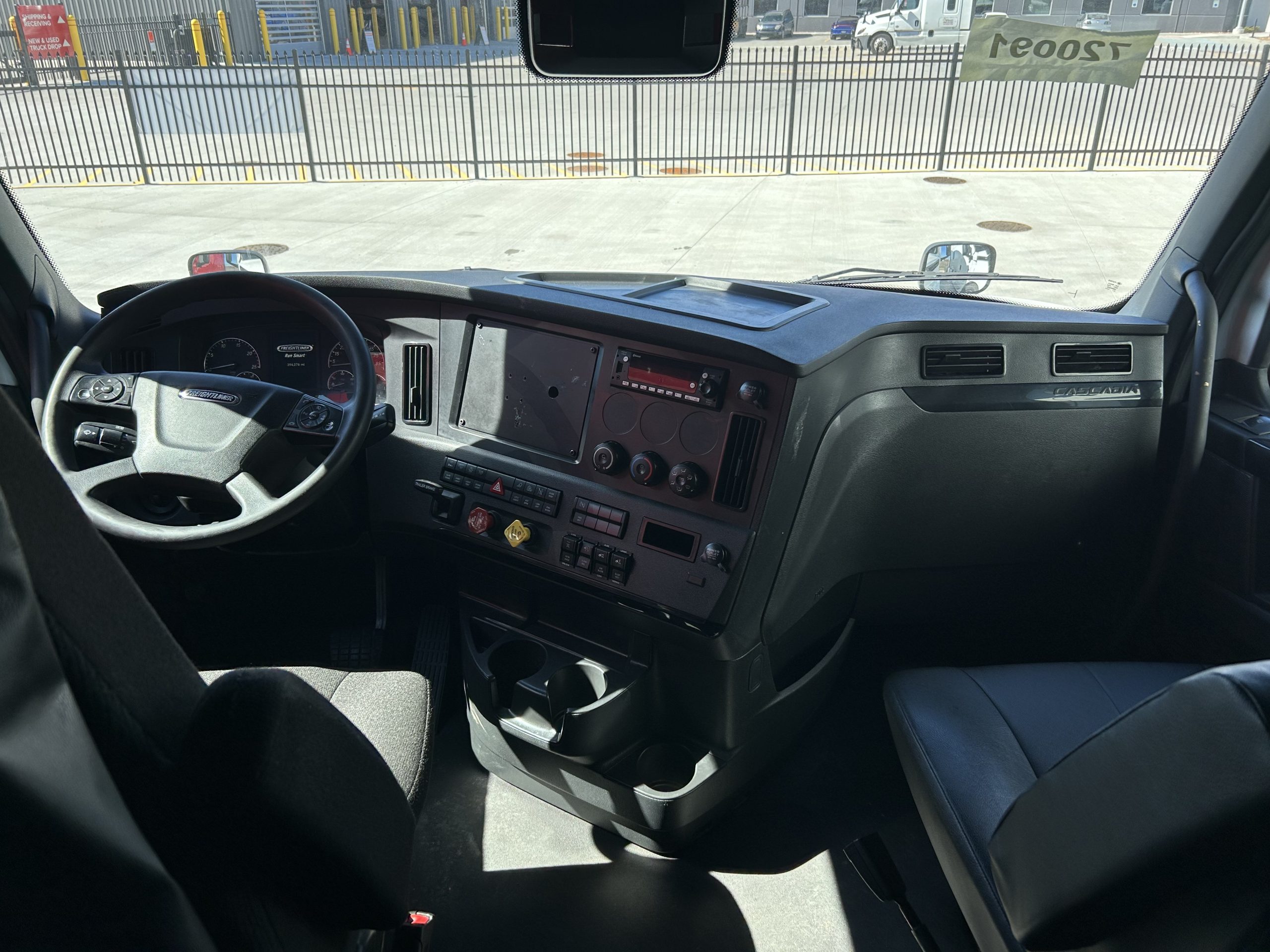 2023 Freightliner PT126 2023 Freightliner PT126 - image 5 of 6