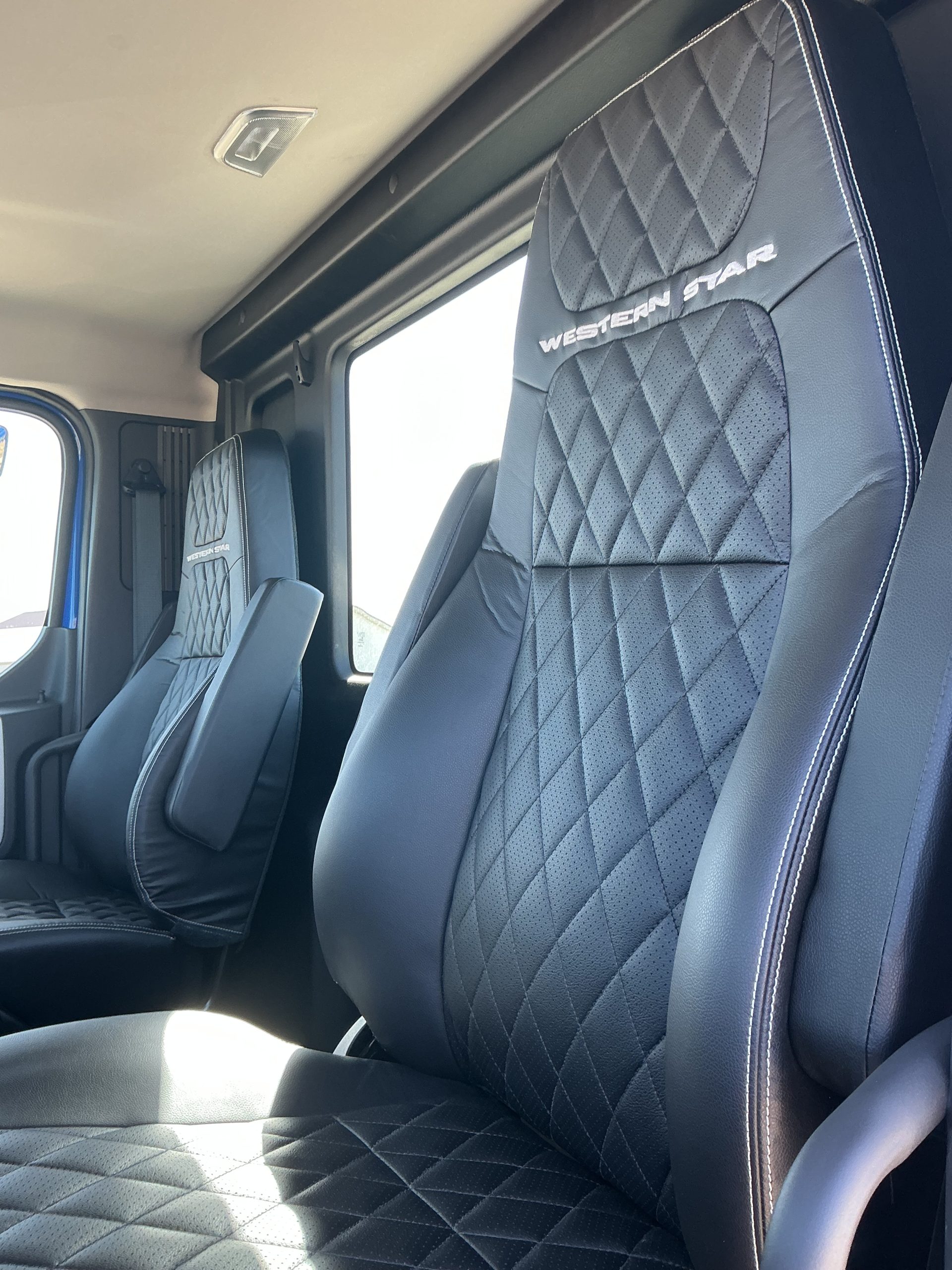 2027 Western Star 49X 2027 Western Star 49X - image 6 of 6