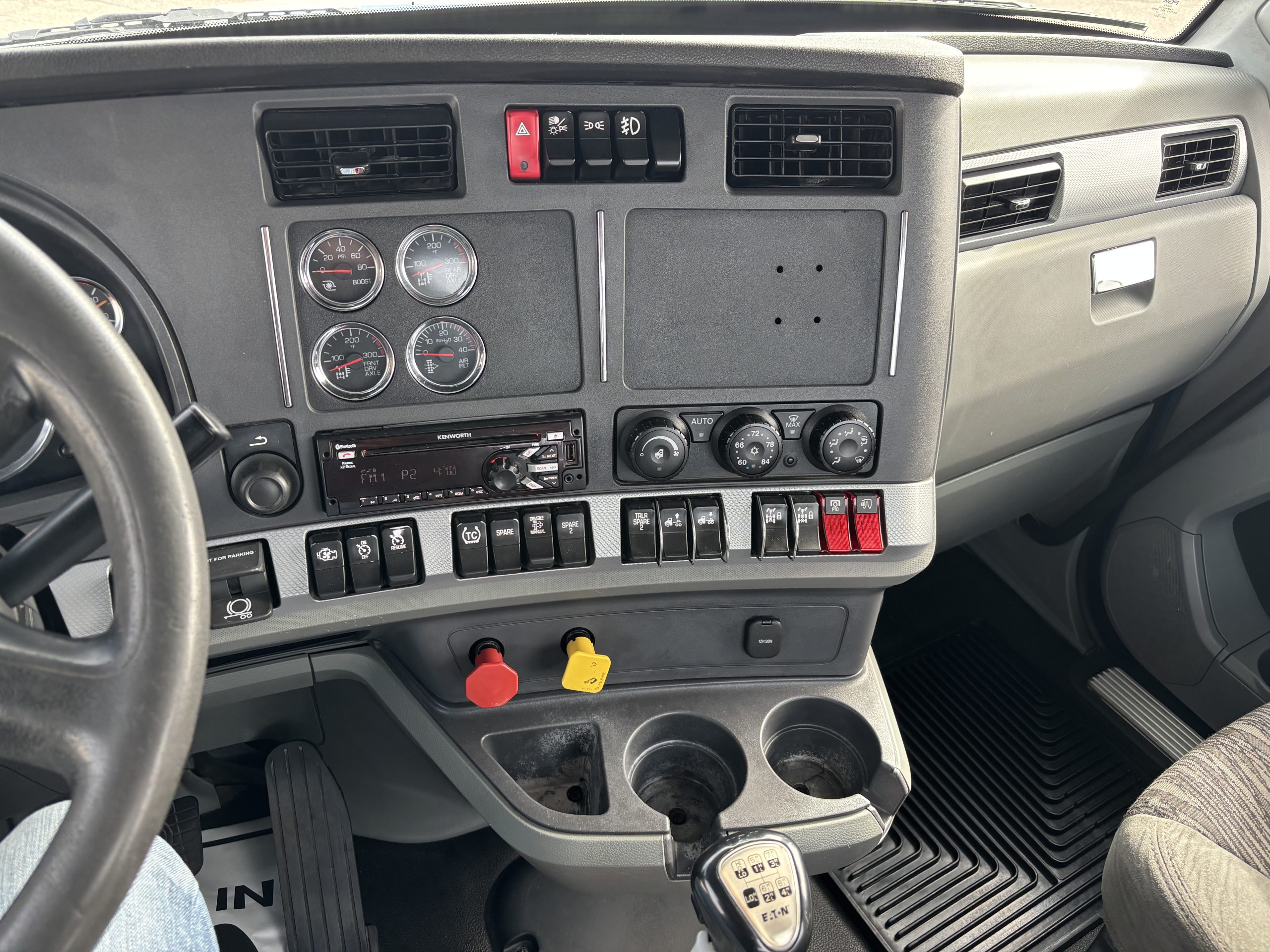 2021 Kenworth T880 2021 Kenworth T880 - image 4 of 6