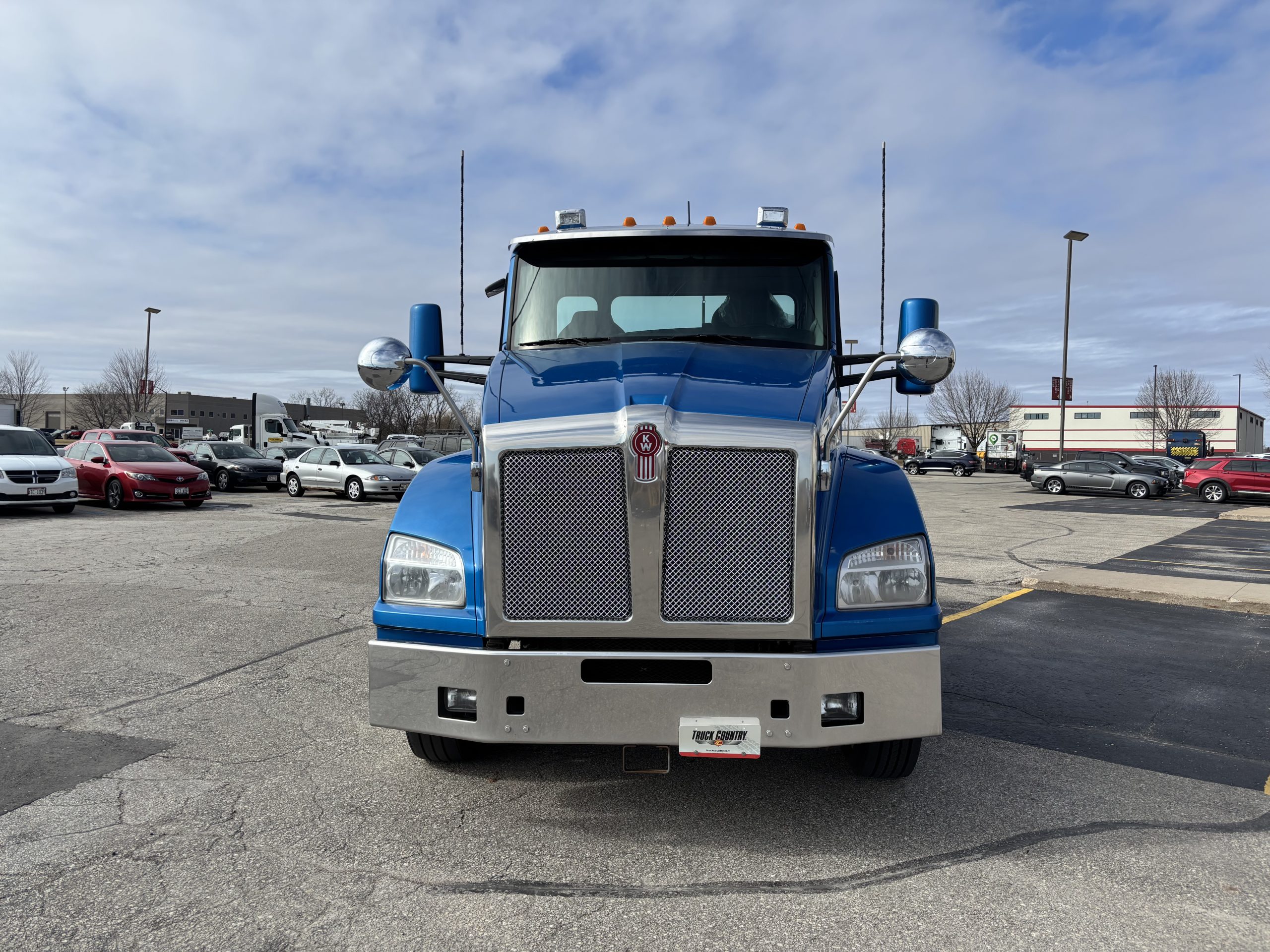 2021 Kenworth T880 2021 Kenworth T880 - image 2 of 6