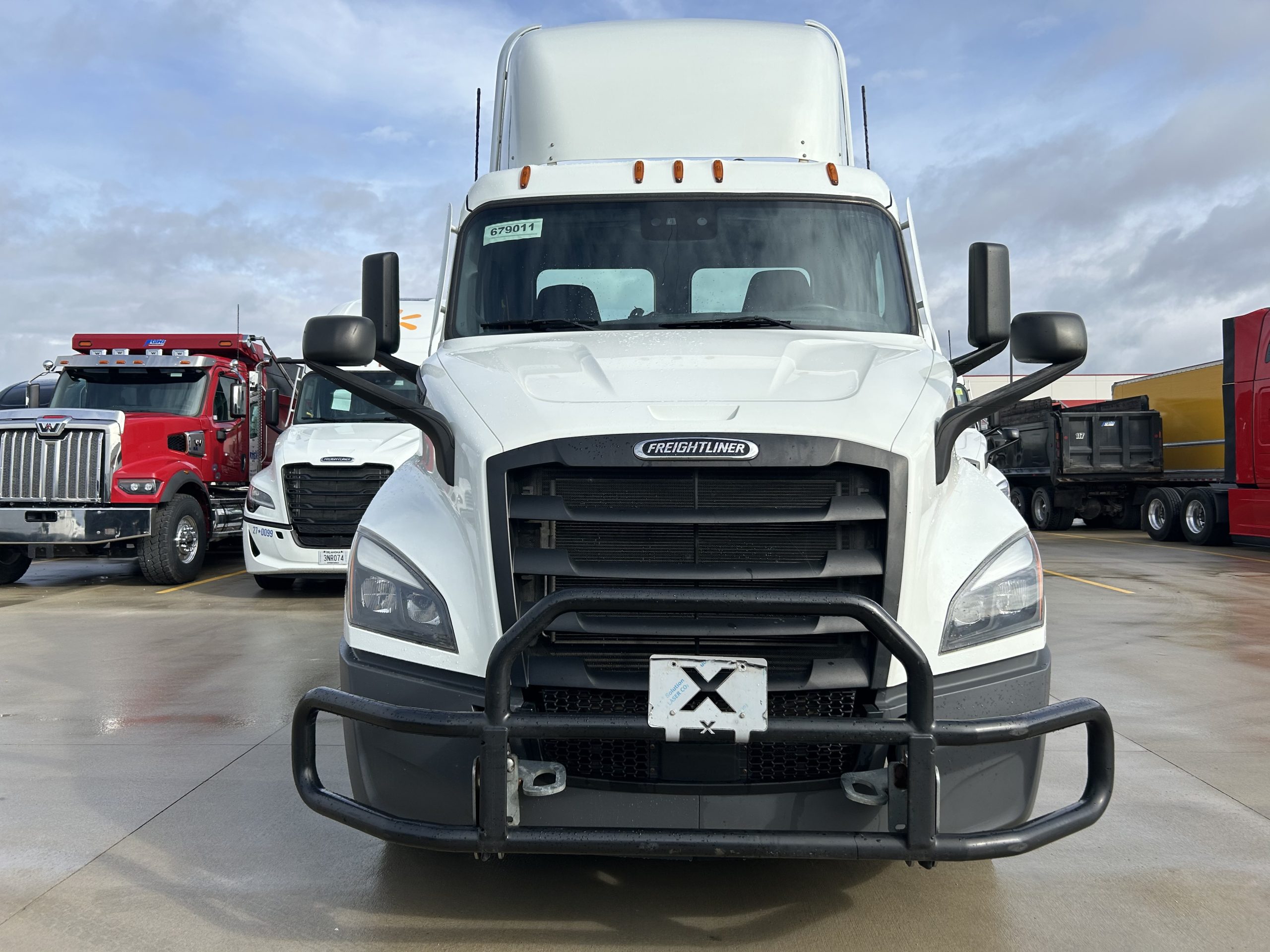 2021 Freightliner PE116DC 2021 Freightliner PE116DC - image 2 of 6