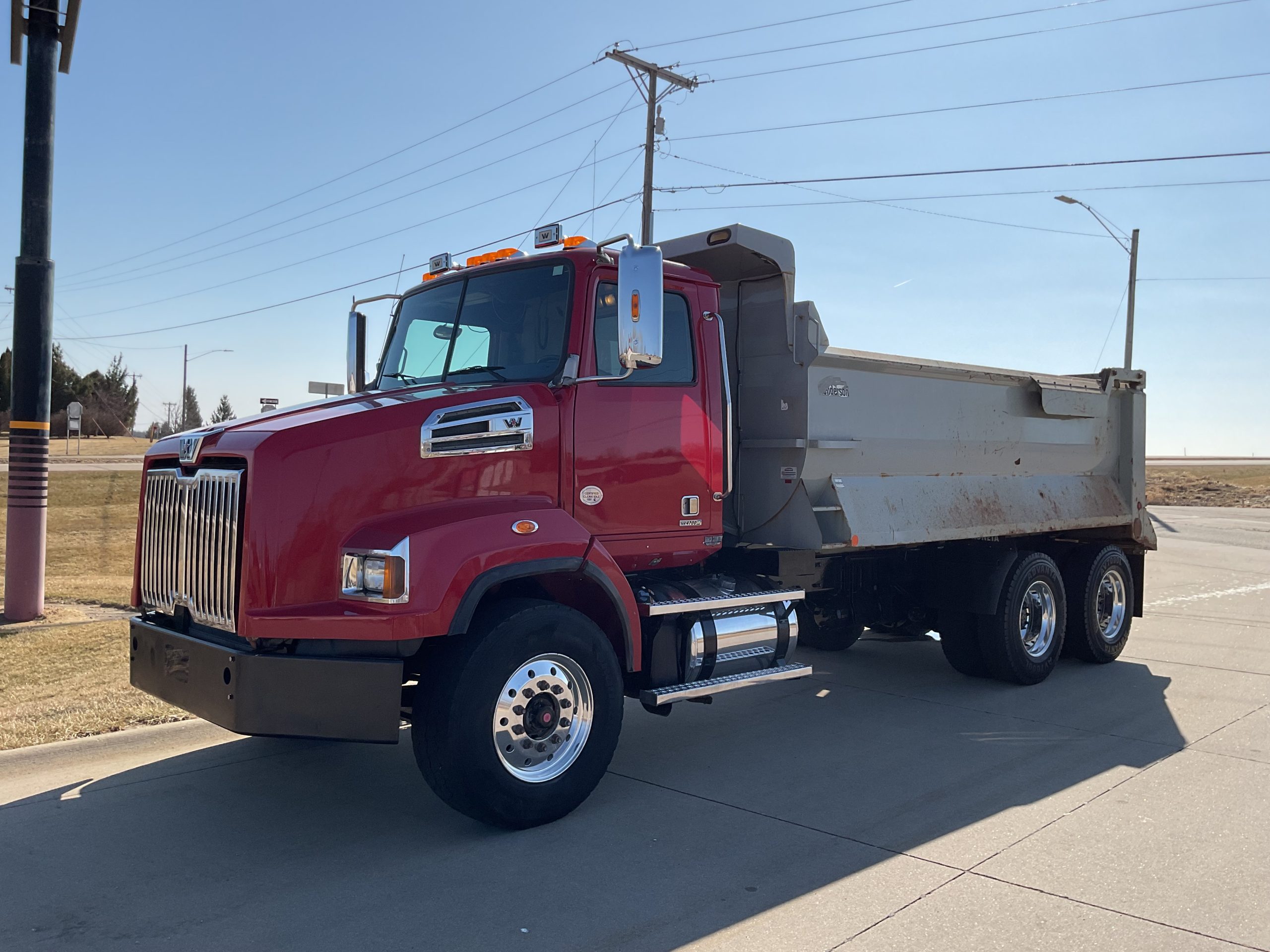 2017 Western Star 4700SB 2017 Western Star 4700SB - image 1 of 6