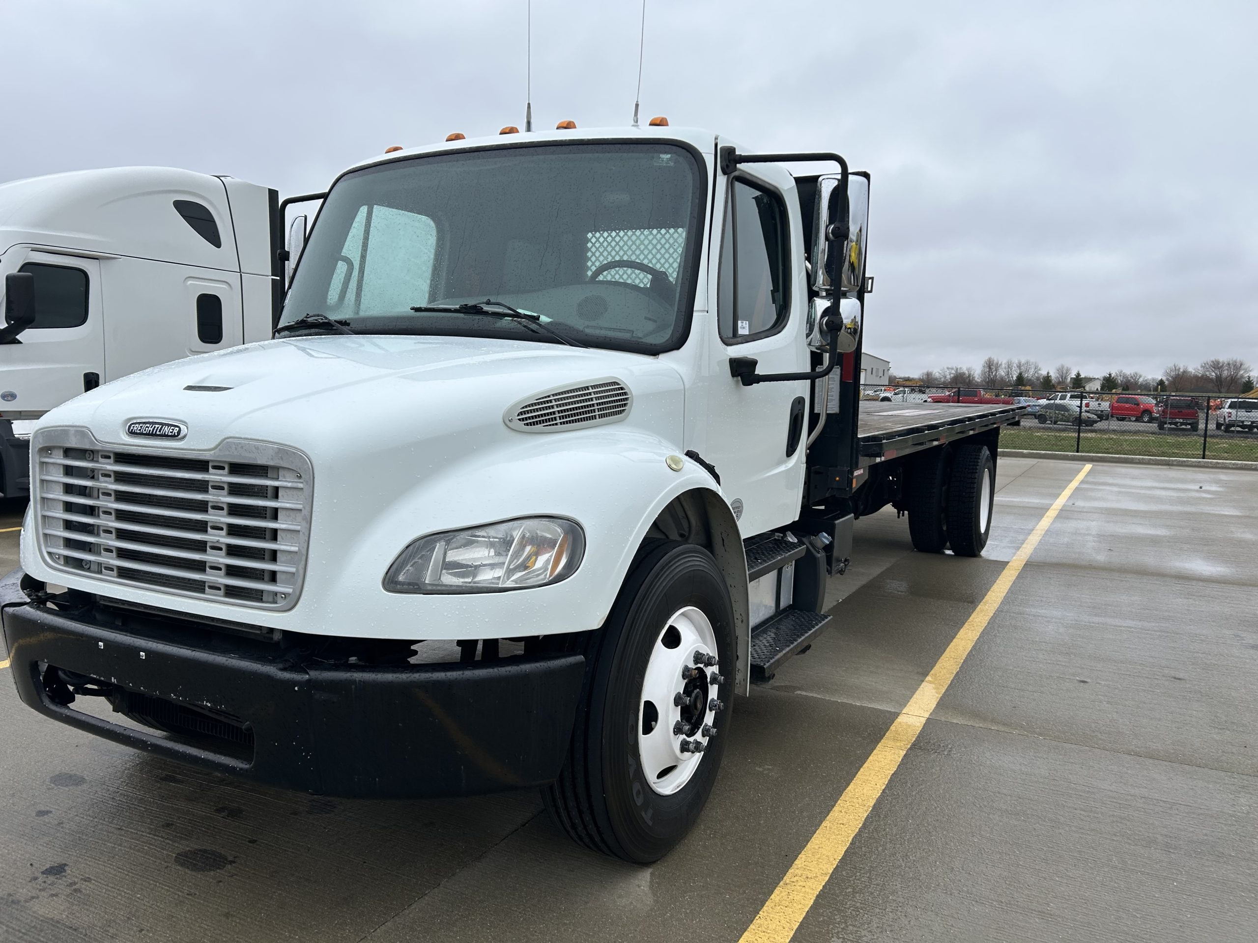 2015 Freightliner M2 106 2015 Freightliner M2 106 - image 1 of 6