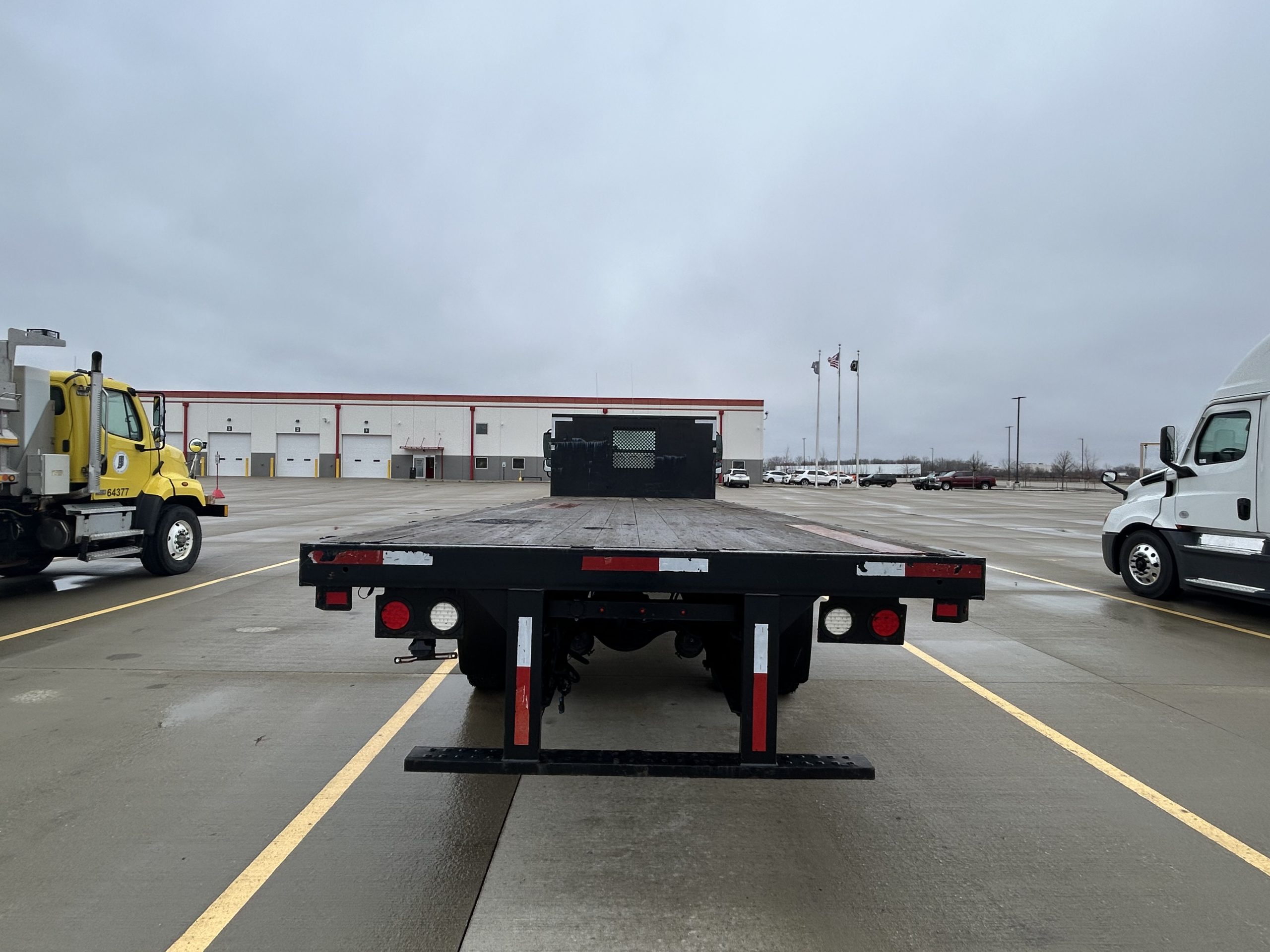 2015 Freightliner M2 106 2015 Freightliner M2 106 - image 4 of 6