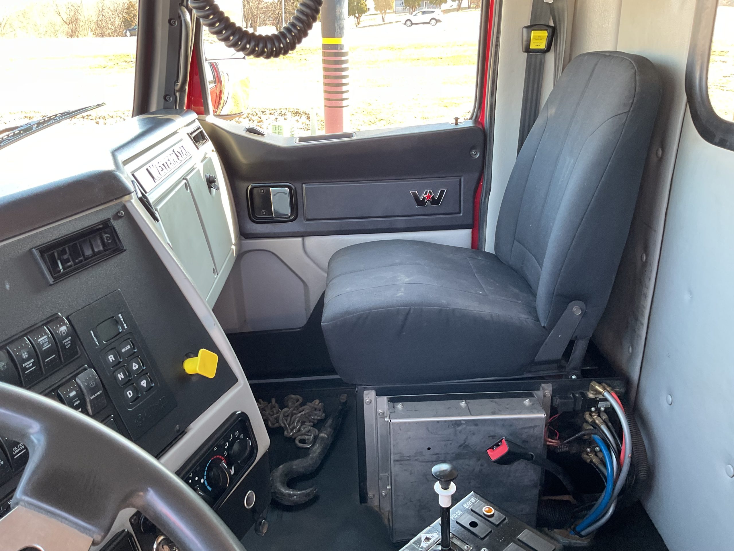 2017 Western Star 4700SB 2017 Western Star 4700SB - image 5 of 6