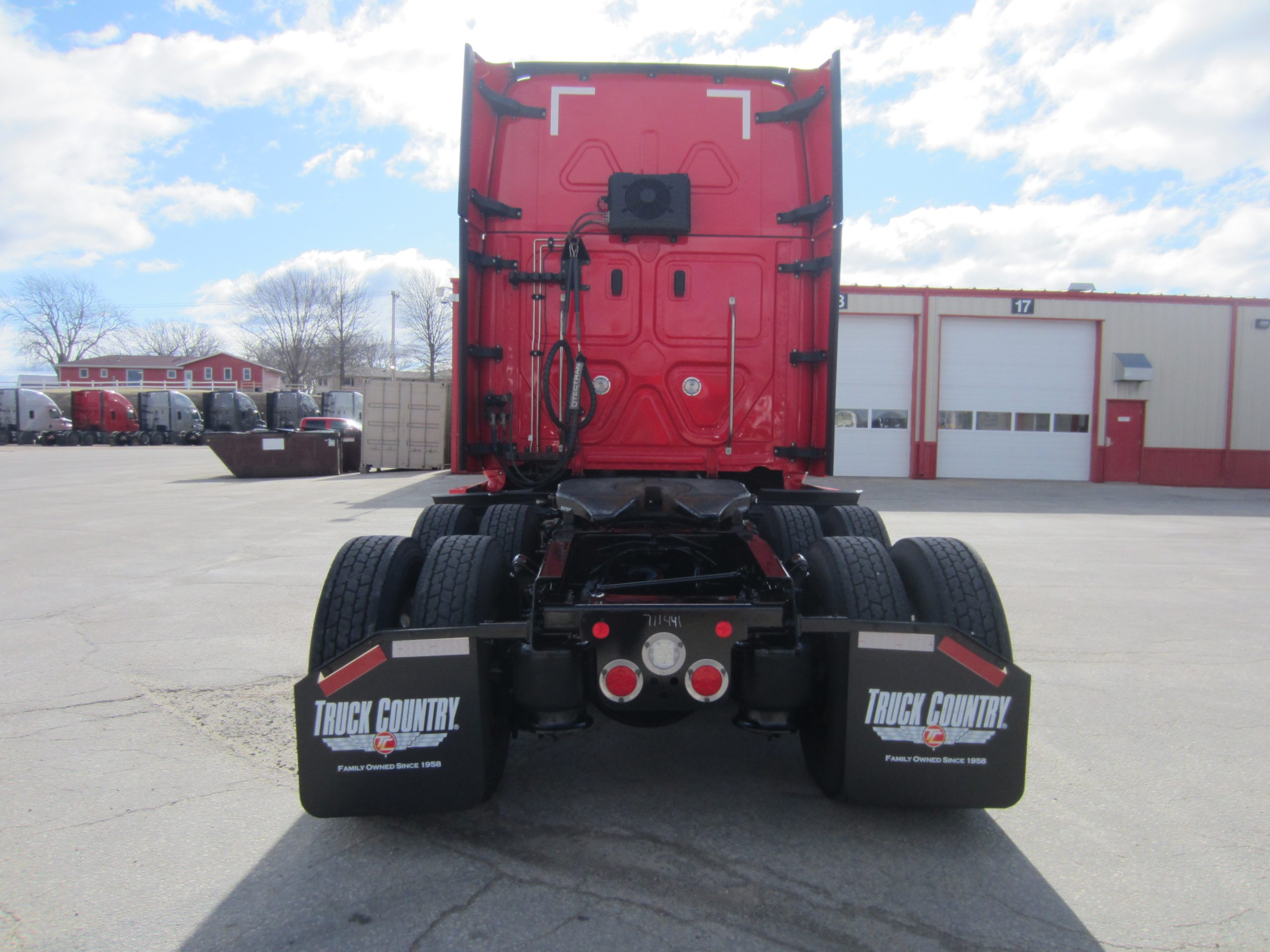 2022 Freightliner PT126 2022 Freightliner PT126 - image 4 of 6