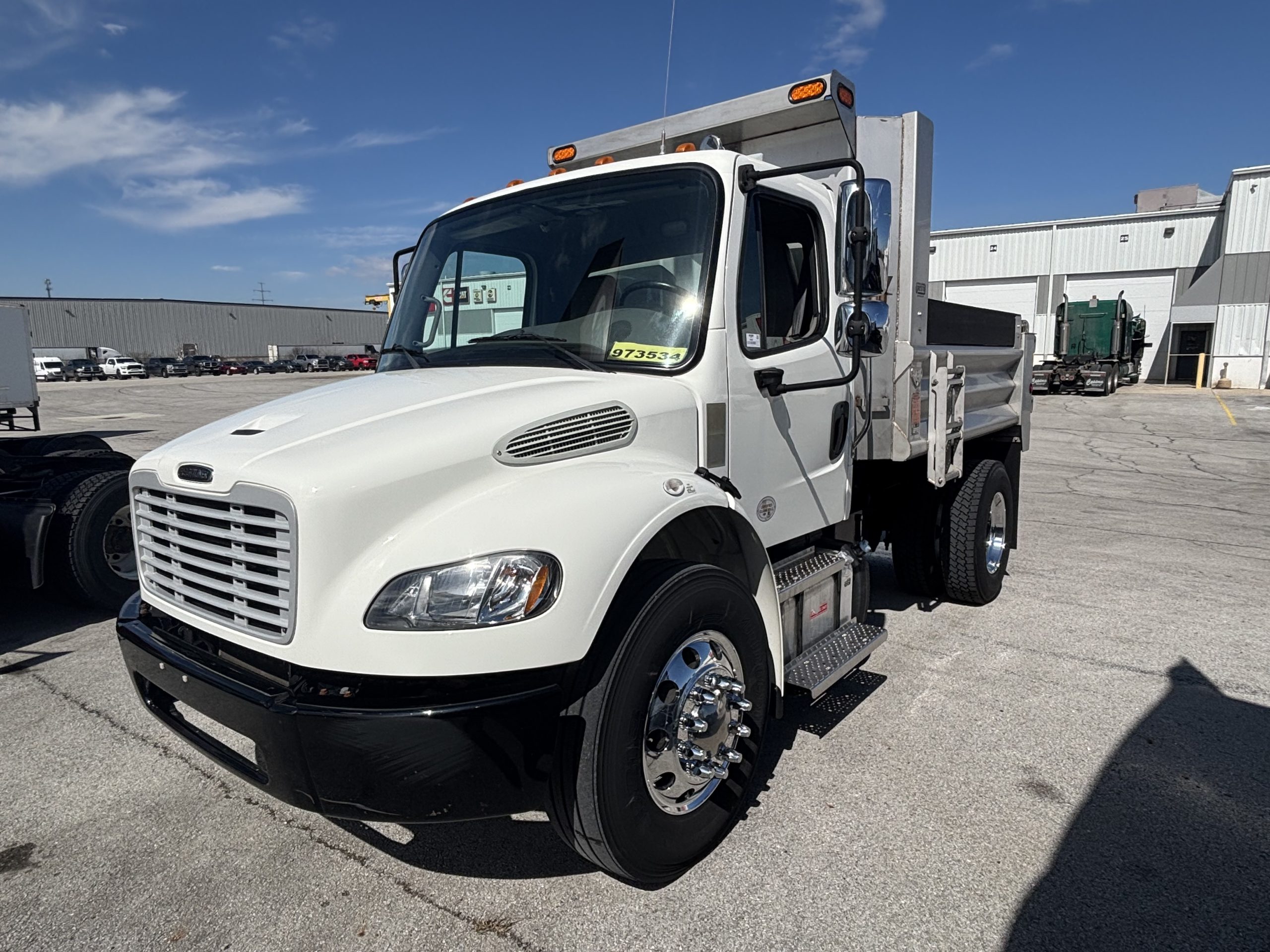 2021 Freightliner M2 106 2021 Freightliner M2 106 - image 1 of 6