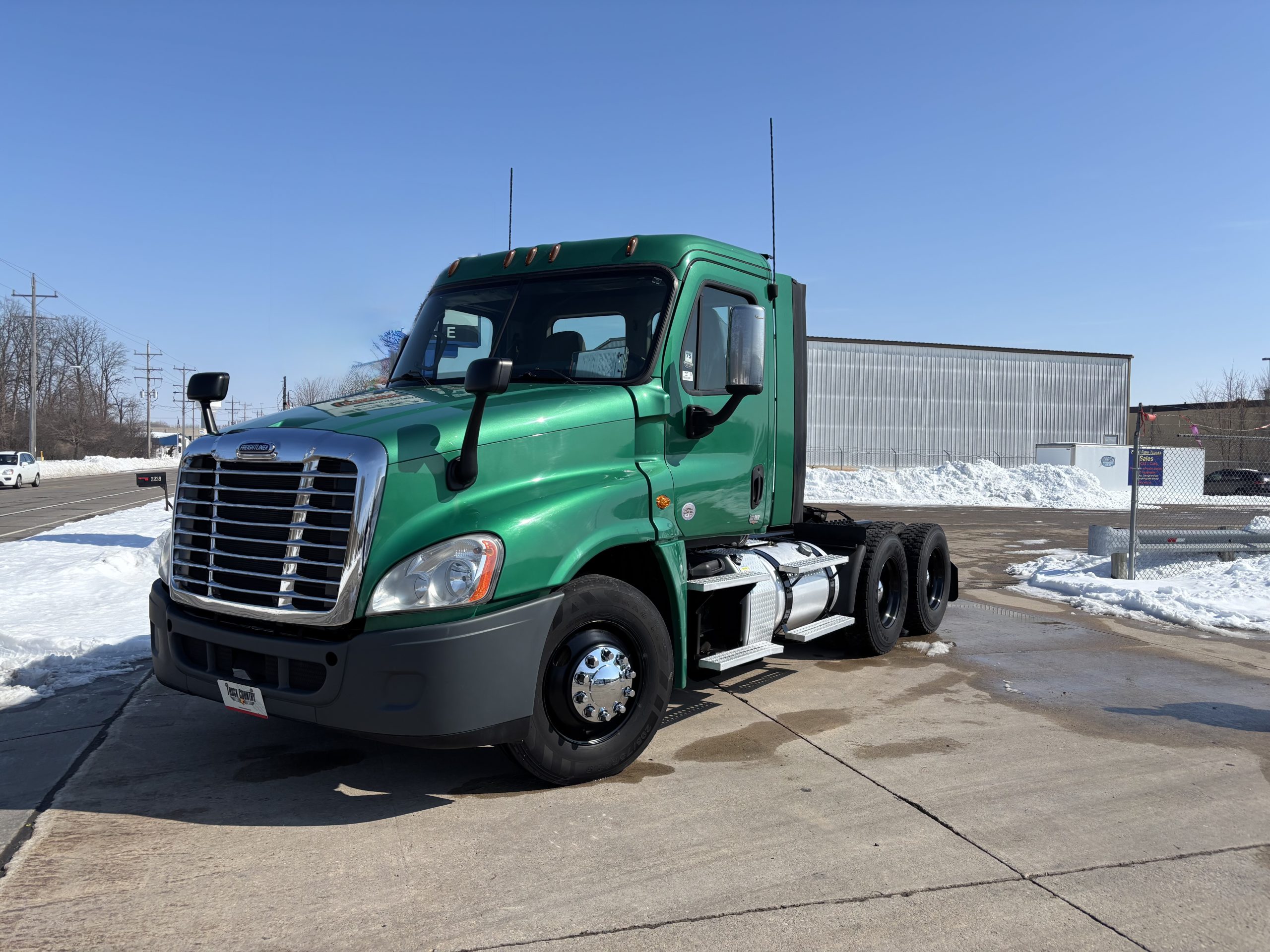 2017 Freightliner CA113 2017 Freightliner CA113 - image 1 of 6