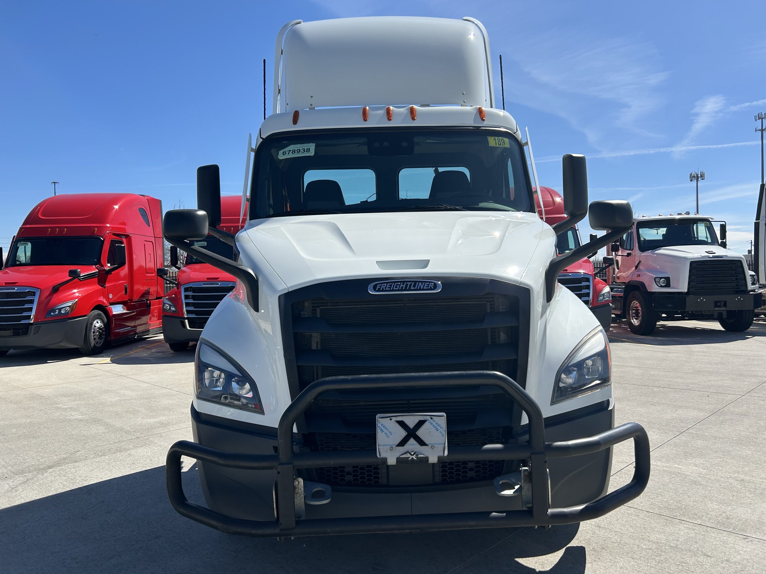 2021 Freightliner PE116DC 2021 Freightliner PE116DC - image 2 of 6