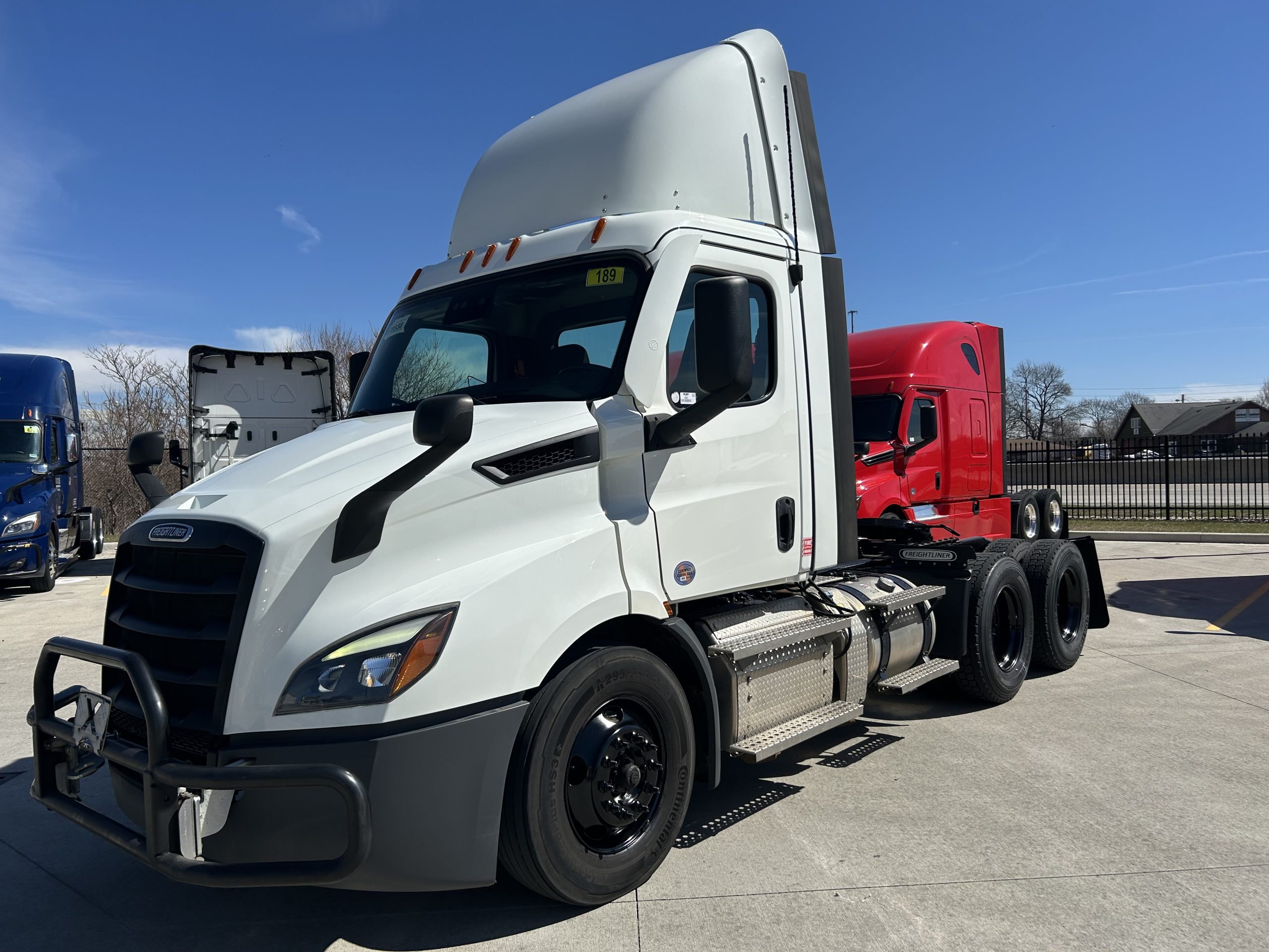 2021 Freightliner PE116DC 2021 Freightliner PE116DC - image 1 of 6