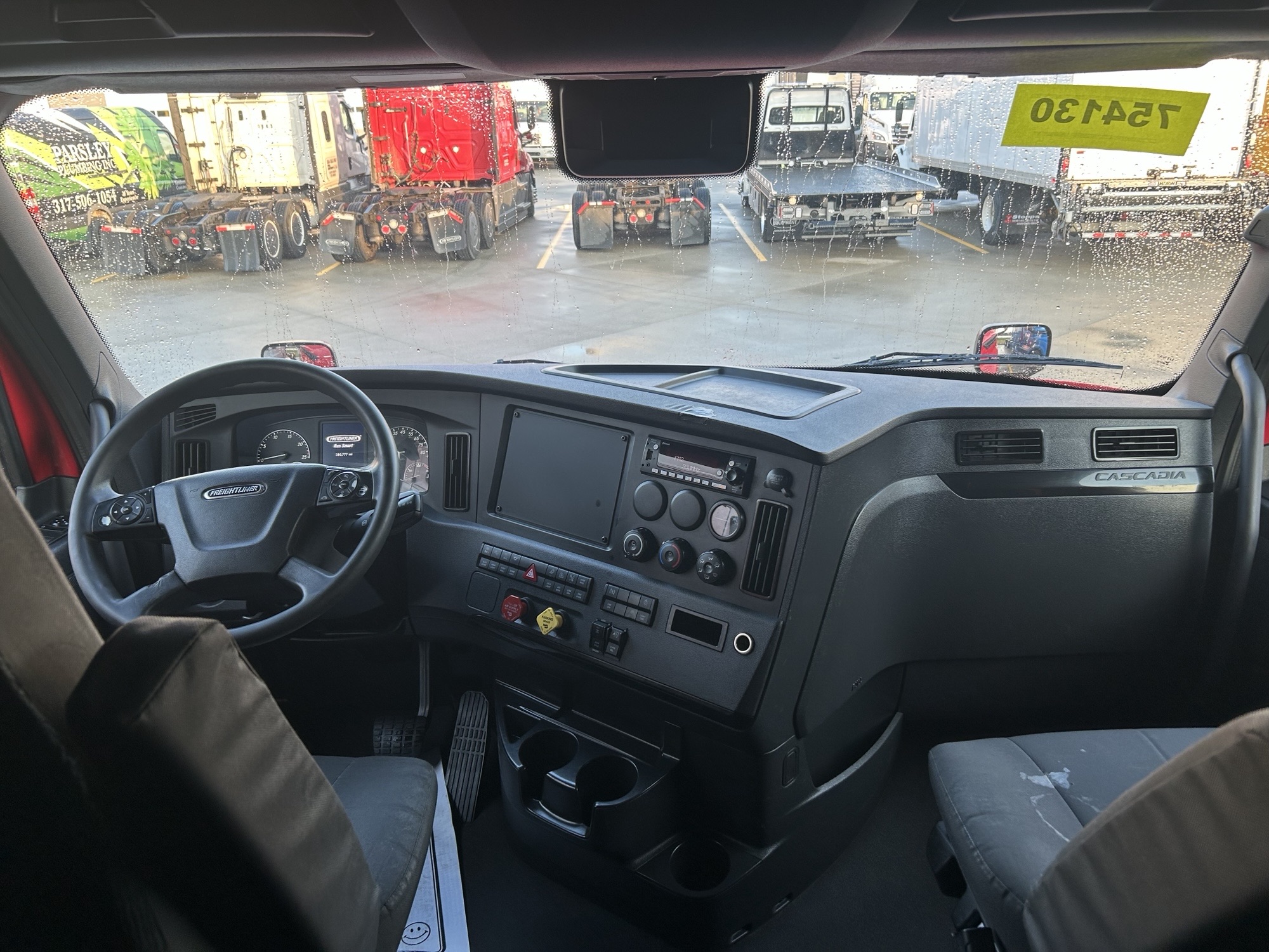 2023 Freightliner PT126SLP 2023 Freightliner PT126SLP - image 5 of 6