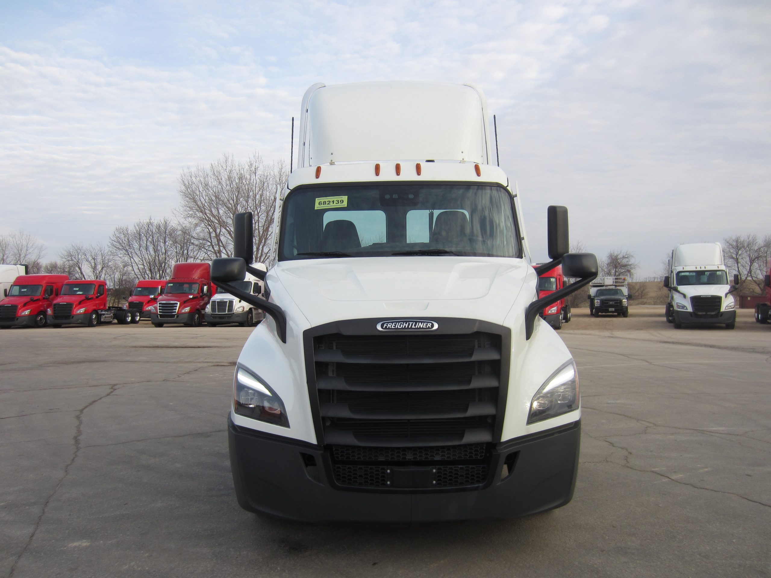 2021 Freightliner PE116DC 2021 Freightliner PE116DC - image 2 of 6