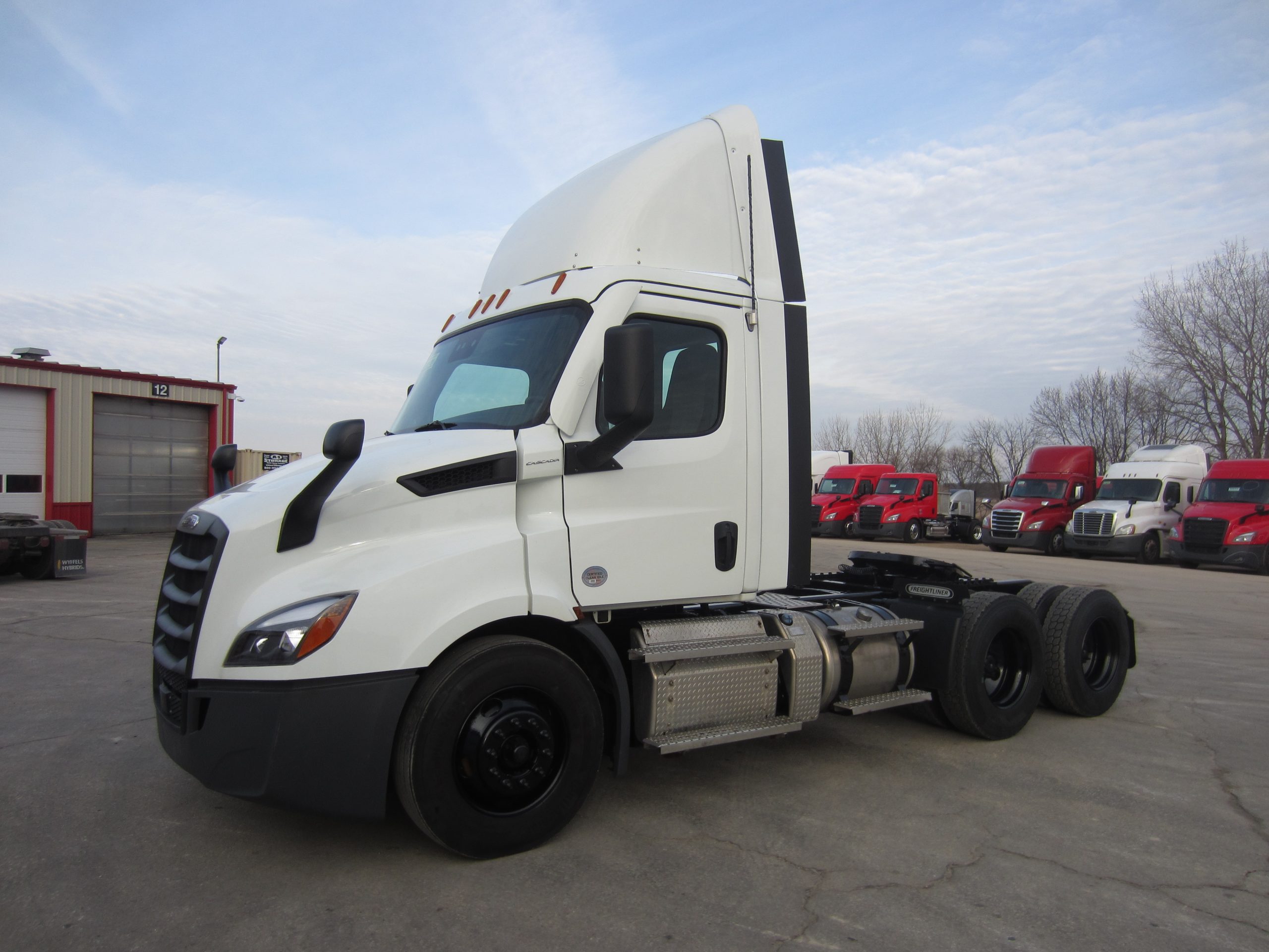 2021 Freightliner PE116DC 2021 Freightliner PE116DC - image 1 of 6