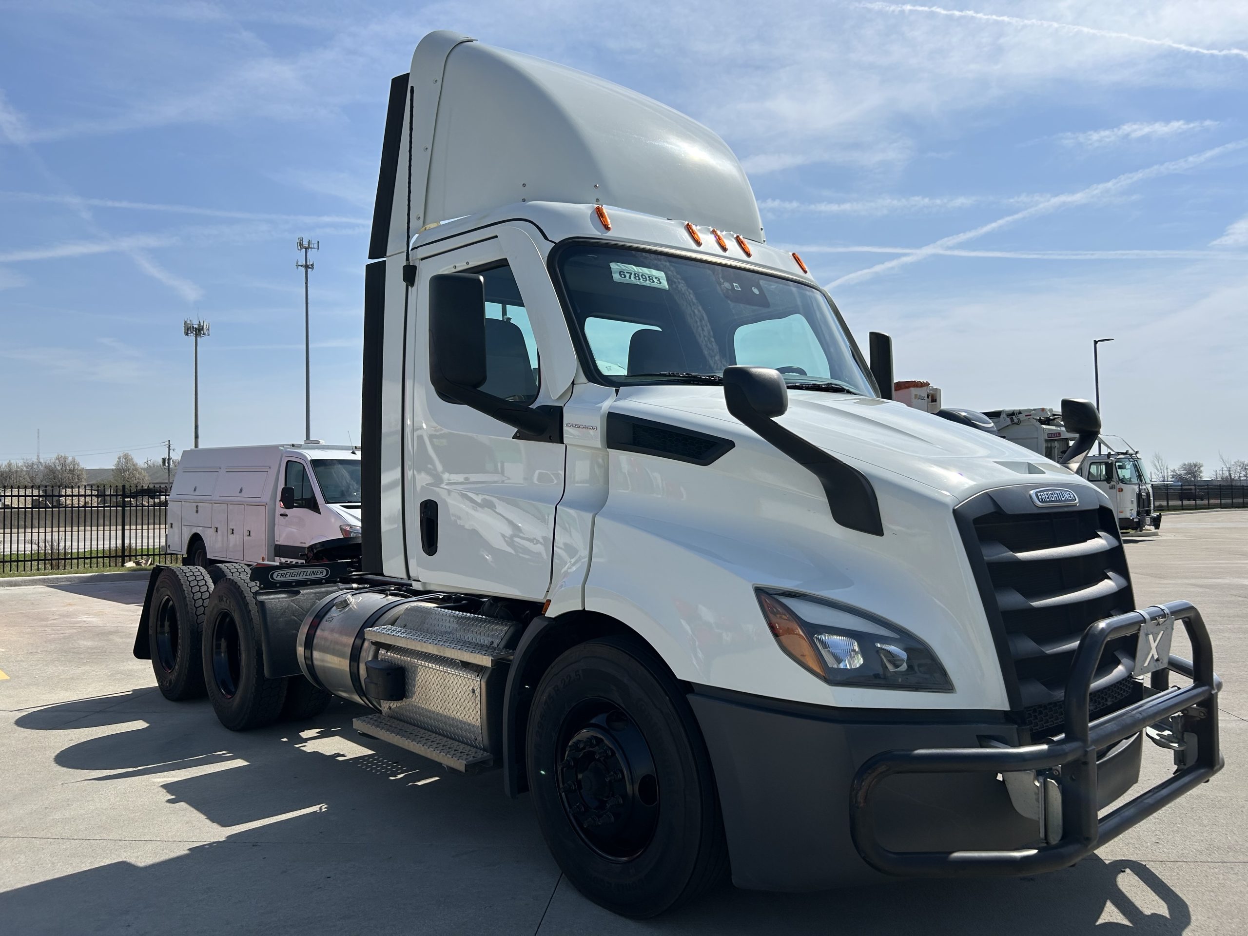 2021 Freightliner PE116DC 2021 Freightliner PE116DC - image 3 of 5