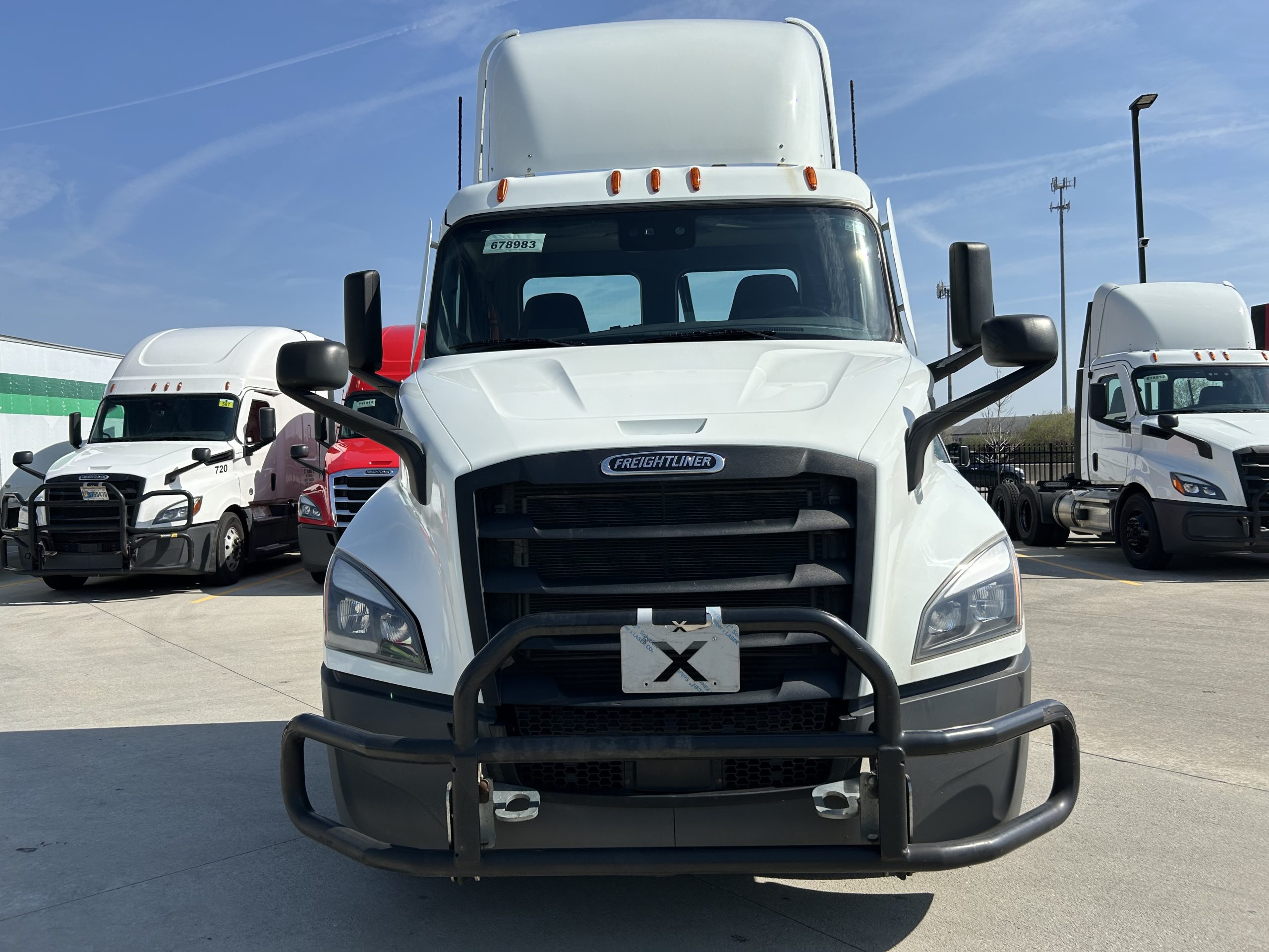 2021 Freightliner PE116DC 2021 Freightliner PE116DC - image 2 of 5