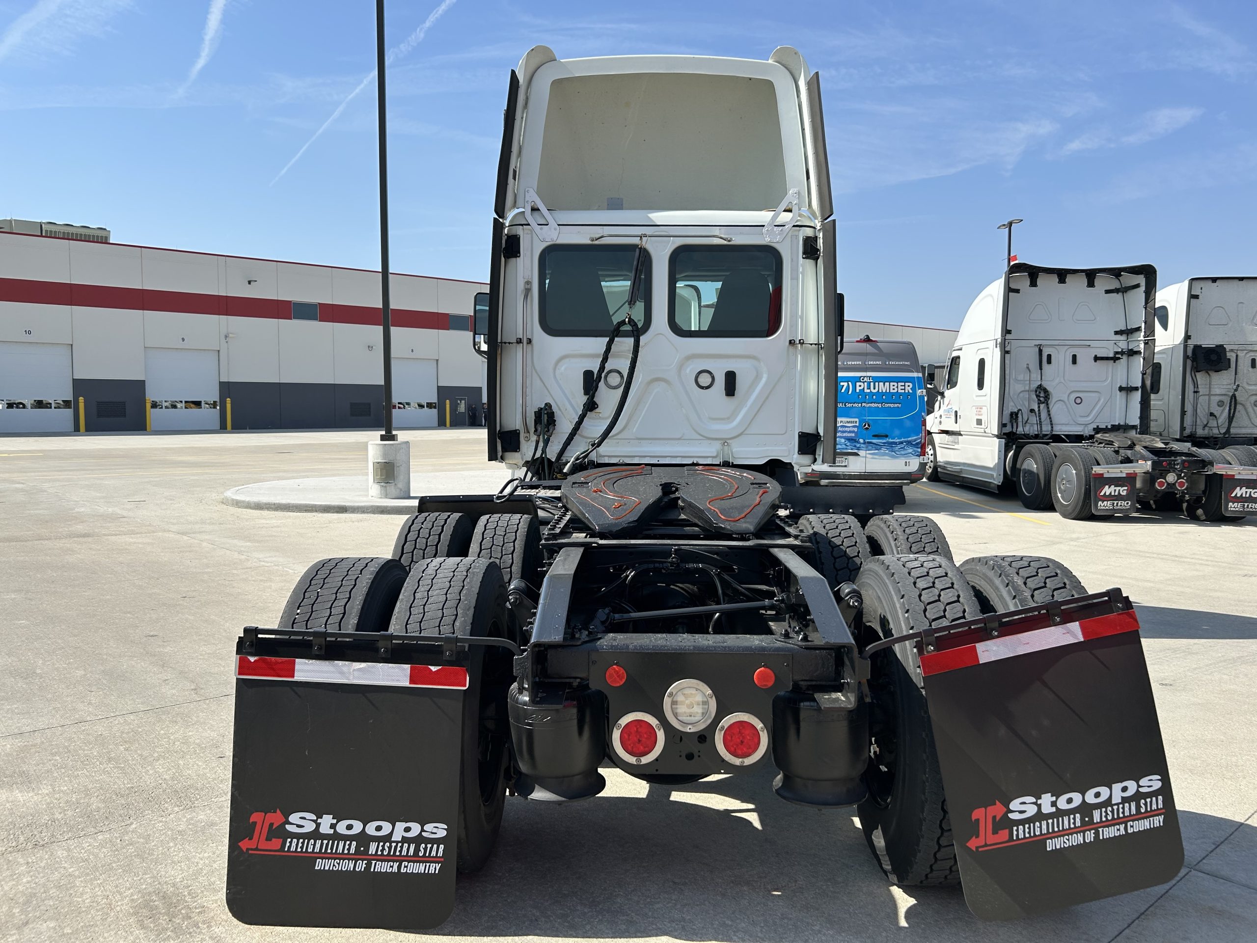 2021 Freightliner PE116DC 2021 Freightliner PE116DC - image 4 of 5
