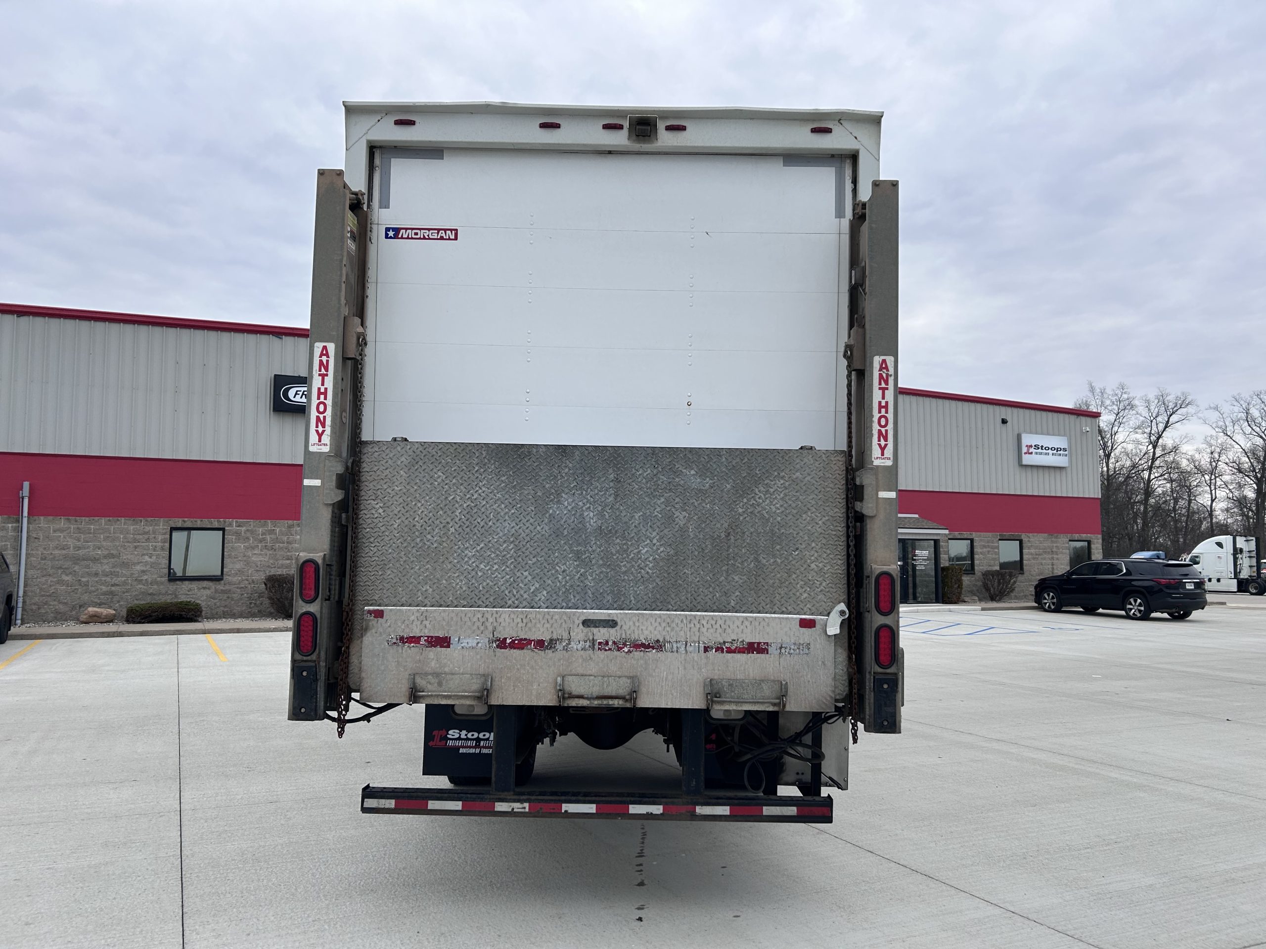 2019 Freightliner M2 106 2019 Freightliner M2 106 - image 3 of 4