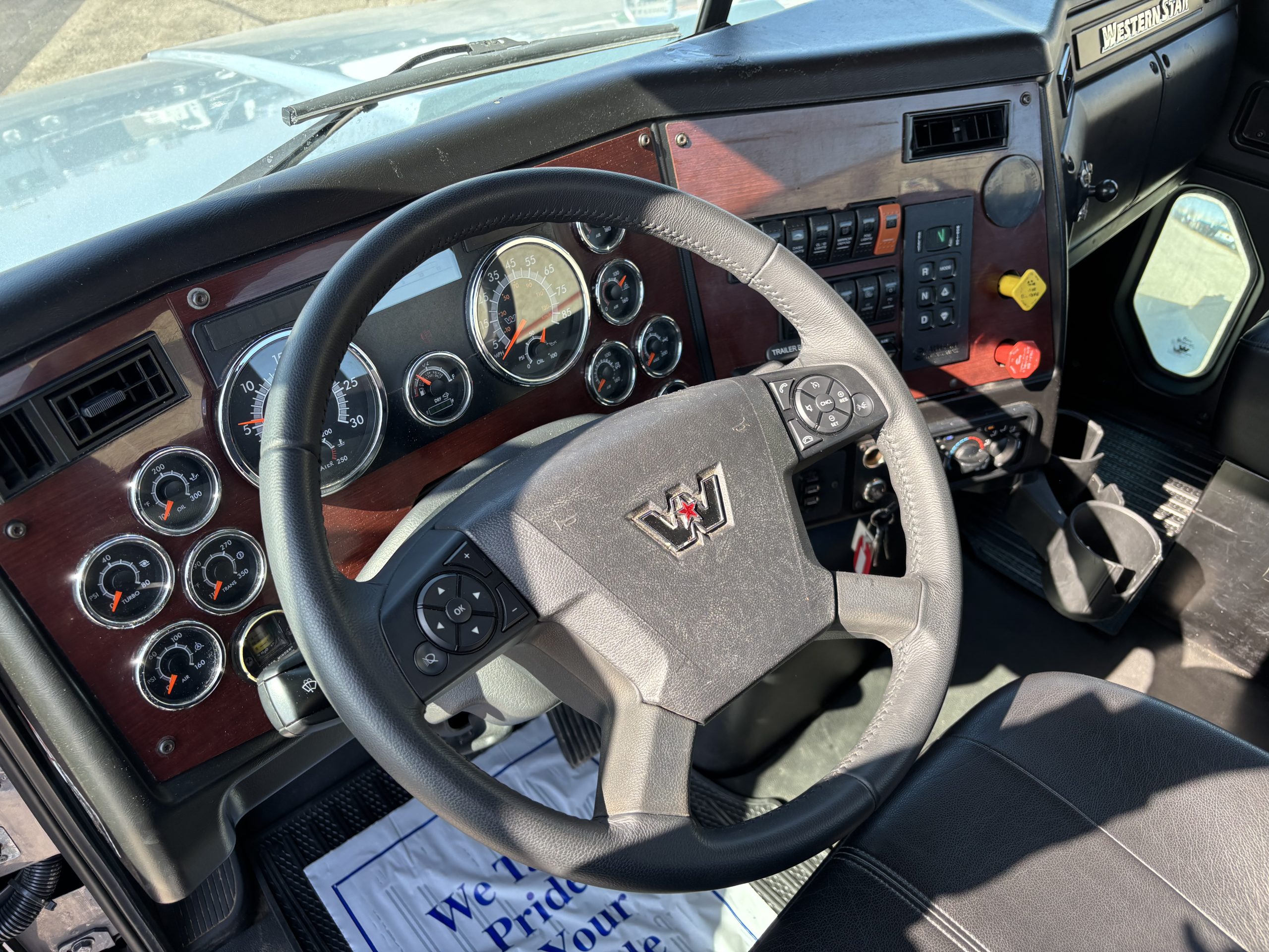 2021 Western Star 4700SB 2021 Western Star 4700SB - image 4 of 6