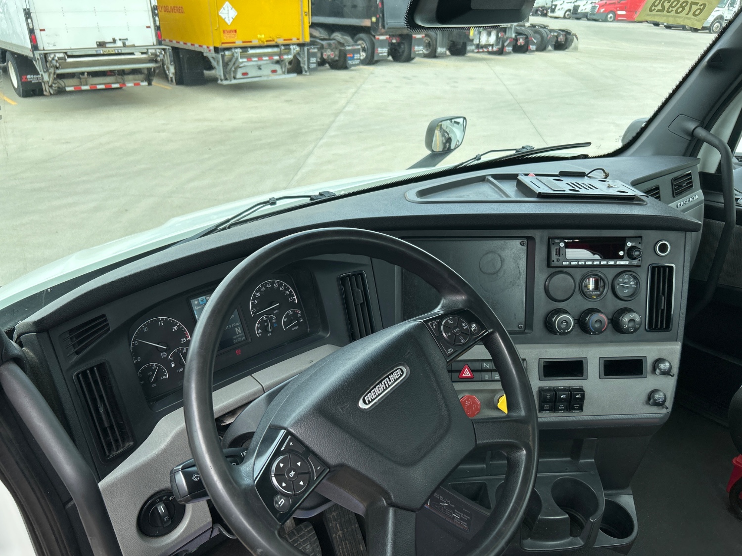 2021 Freightliner PE116DC 2021 Freightliner PE116DC - image 5 of 5