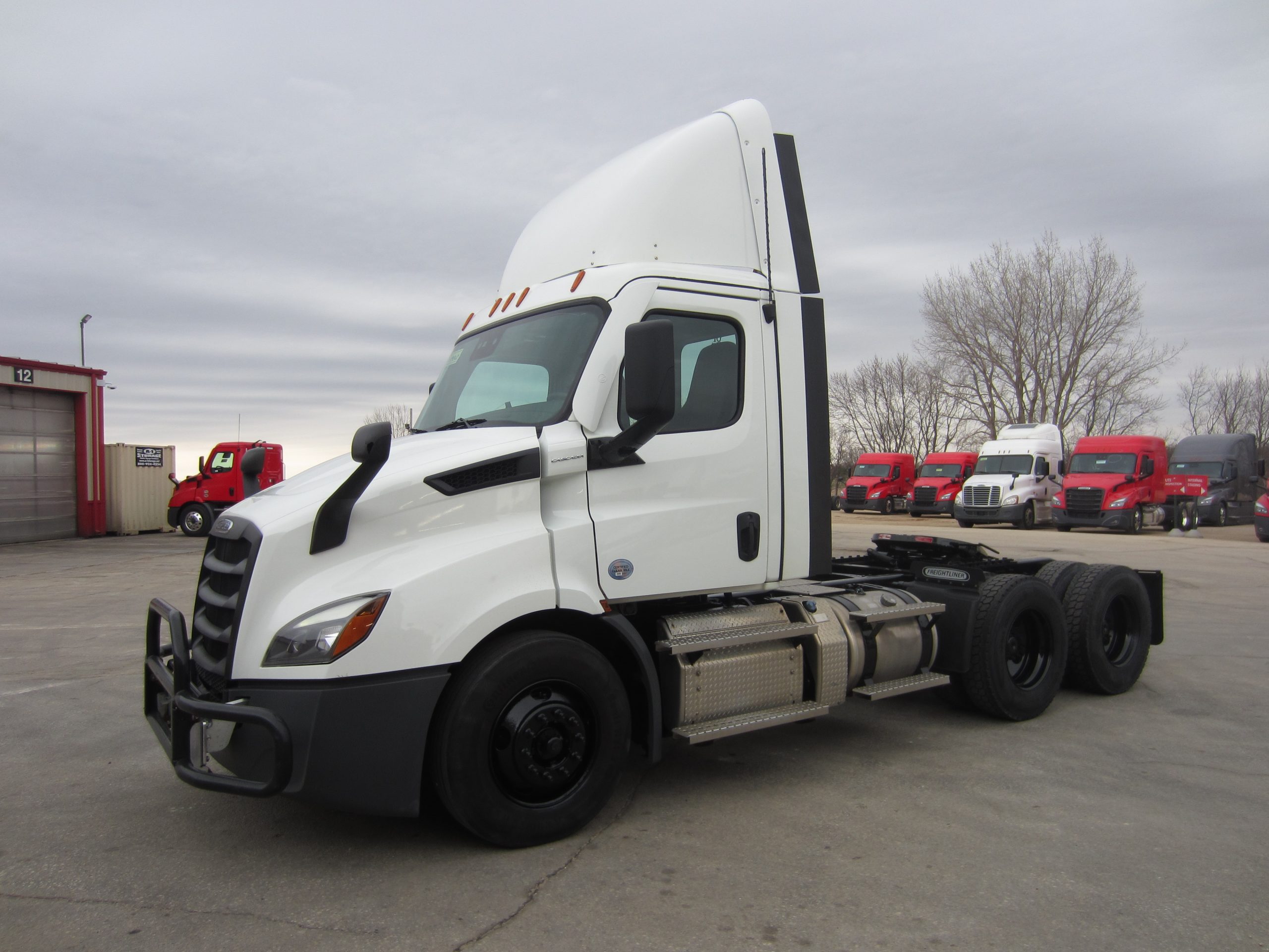 2021 Freightliner PE116DC 2021 Freightliner PE116DC - image 1 of 6