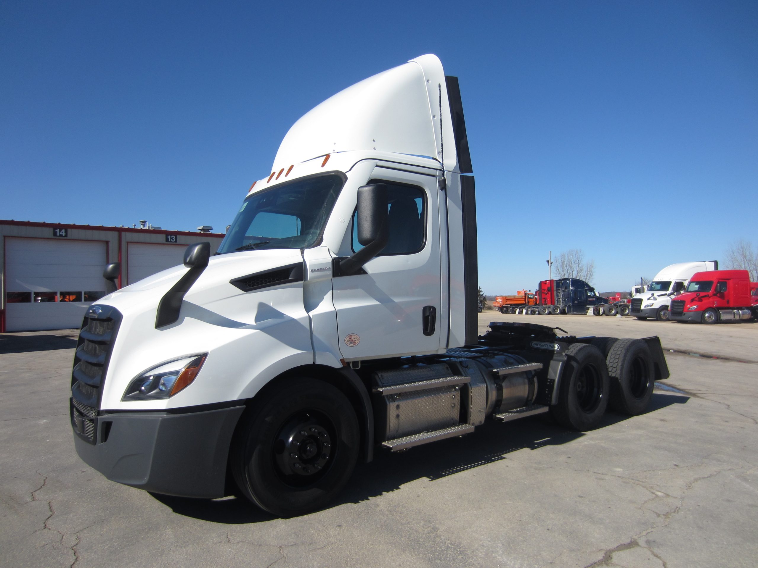 2021 Freightliner PE116DC 2021 Freightliner PE116DC - image 1 of 6