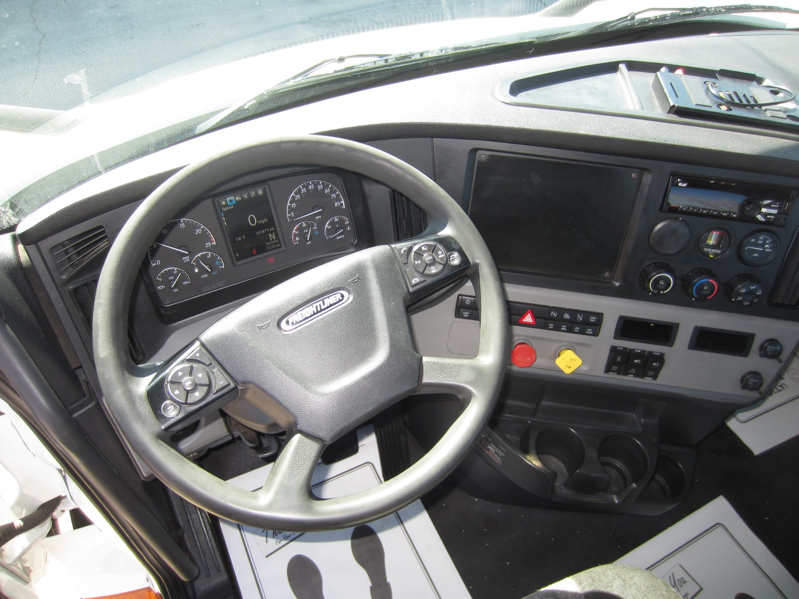 2021 Freightliner PE116DC 2021 Freightliner PE116DC - image 5 of 6