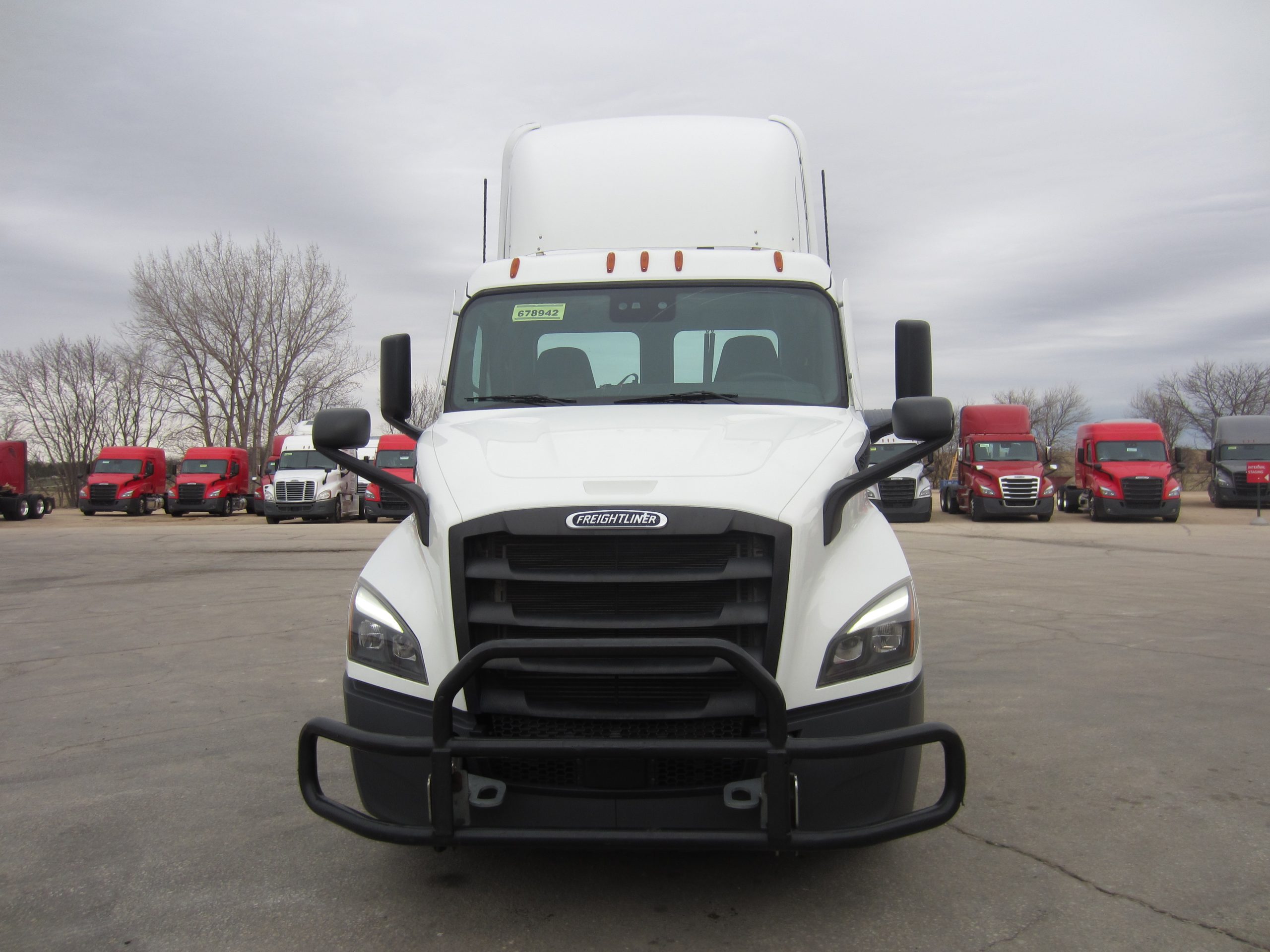 2021 Freightliner PE116DC 2021 Freightliner PE116DC - image 2 of 6