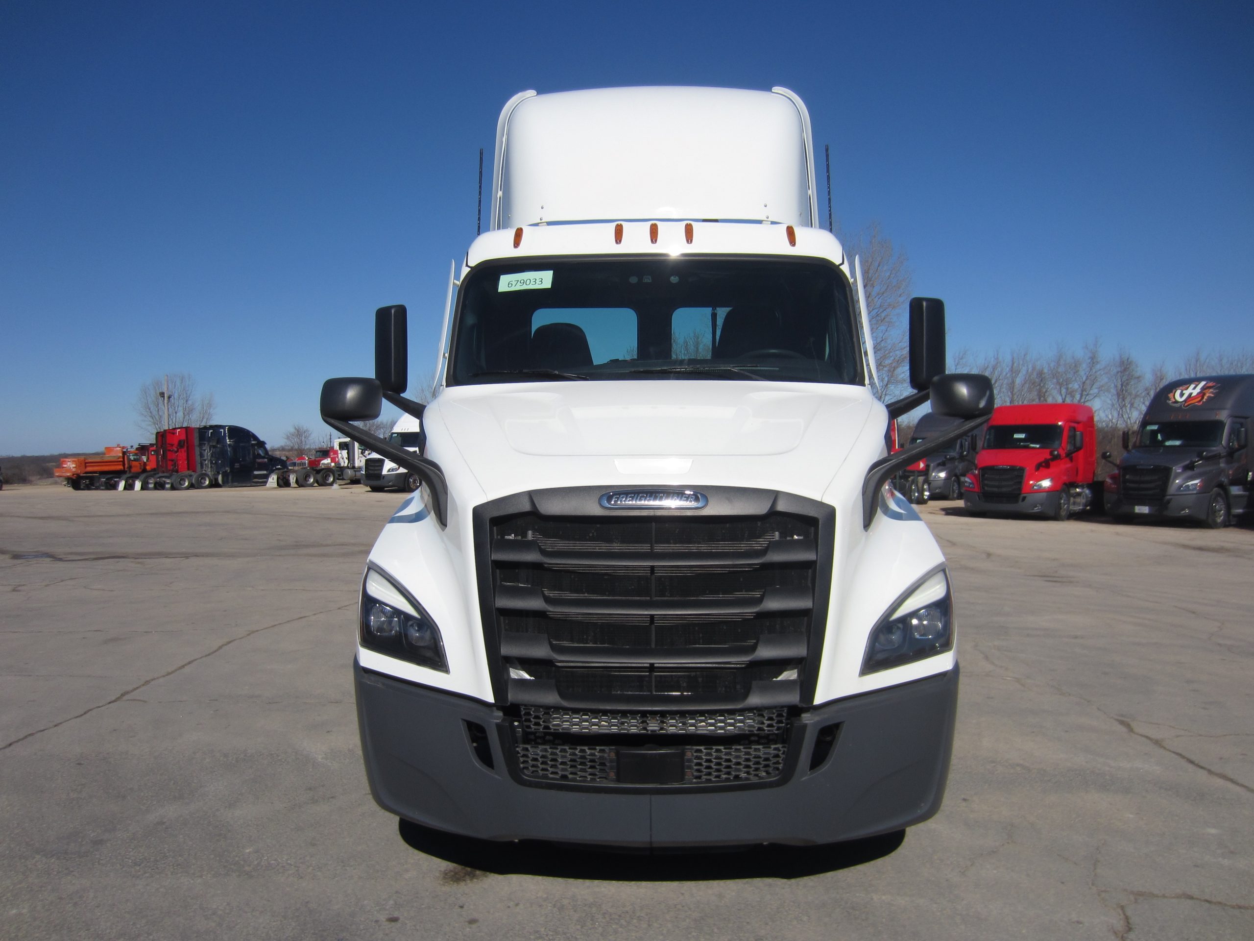 2021 Freightliner PE116DC 2021 Freightliner PE116DC - image 2 of 6