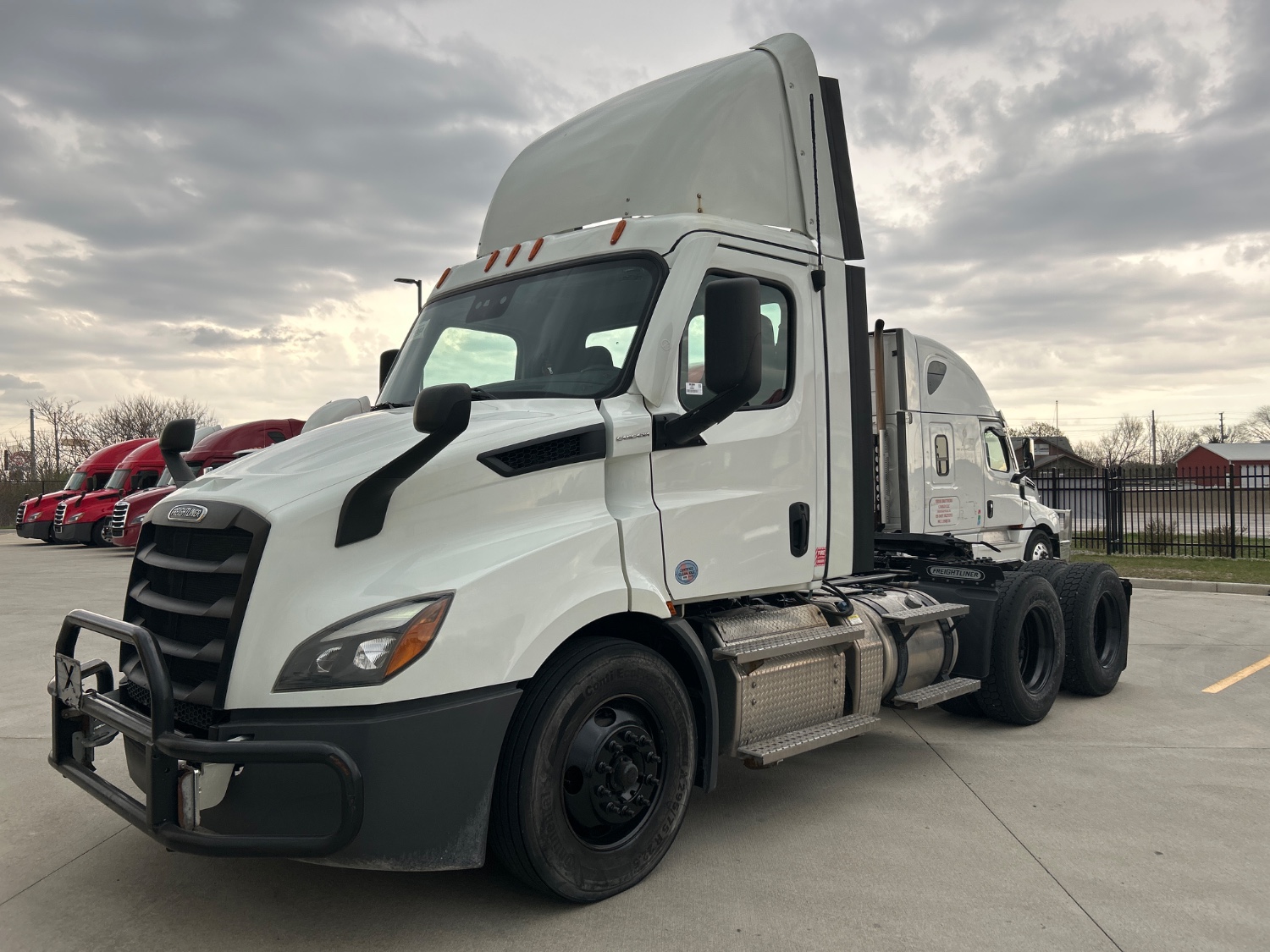 2021 Freightliner PE116DC 2021 Freightliner PE116DC - image 1 of 5