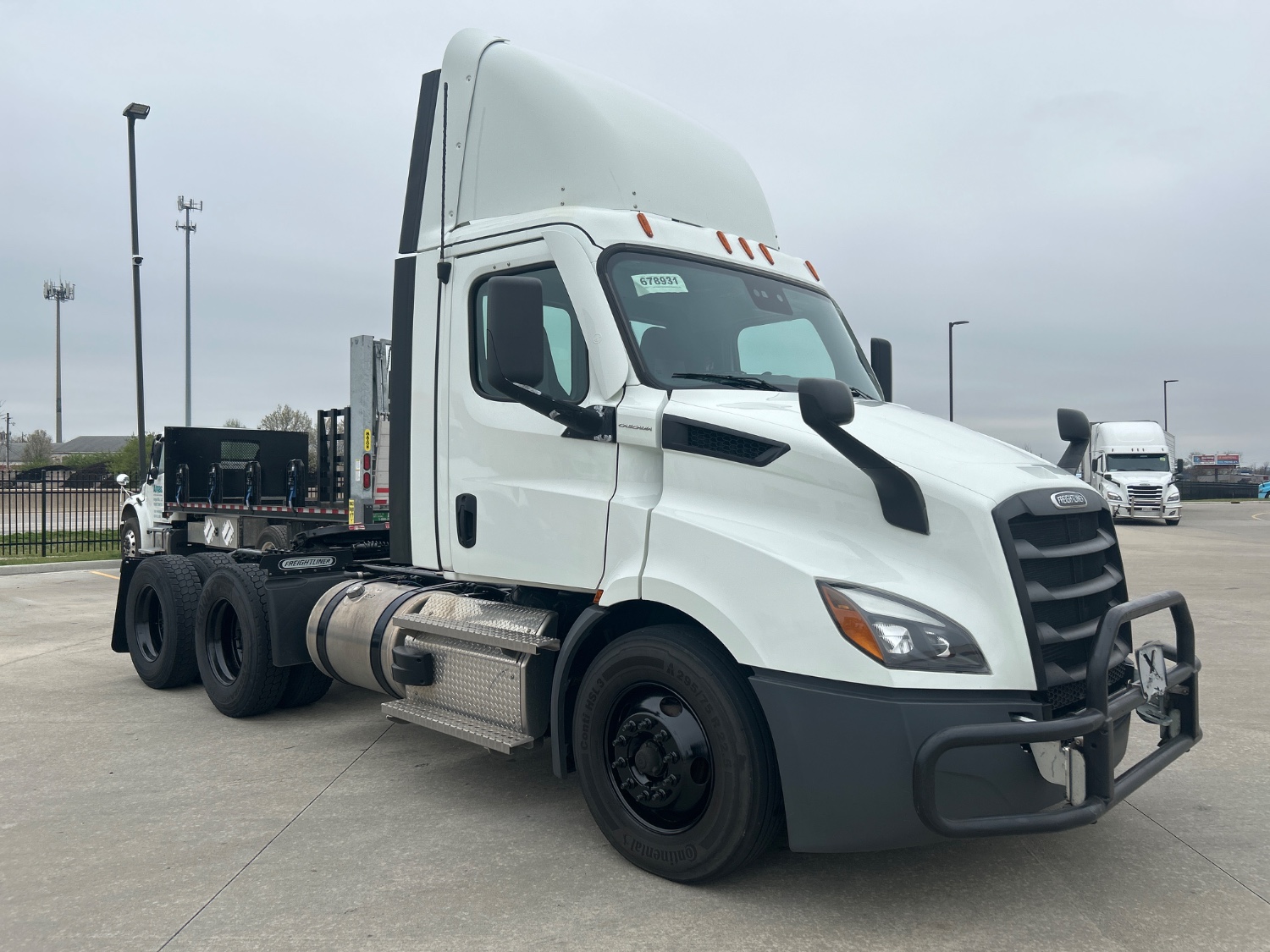 2021 Freightliner PE116DC 2021 Freightliner PE116DC - image 3 of 5