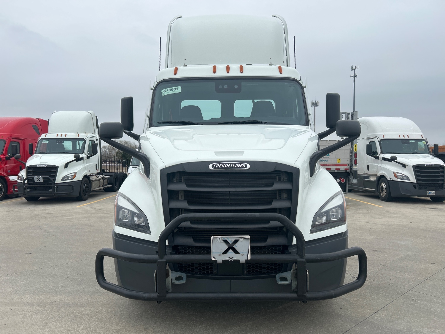 2021 Freightliner PE116DC 2021 Freightliner PE116DC - image 2 of 5