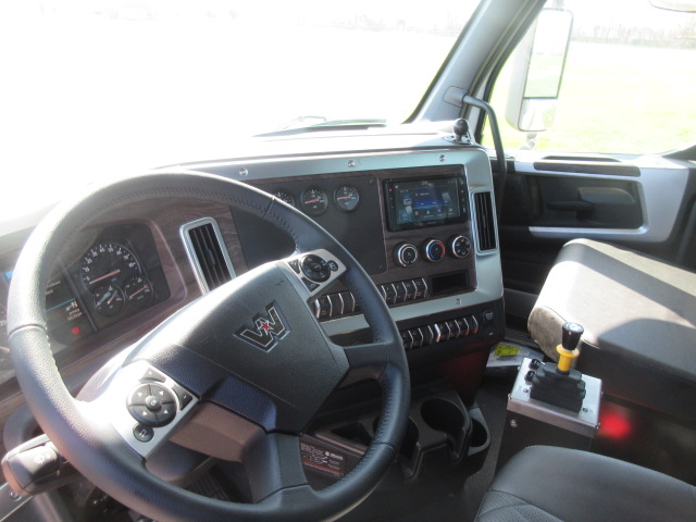 2027 Western Star 47X 2027 Western Star 47X - image 6 of 6