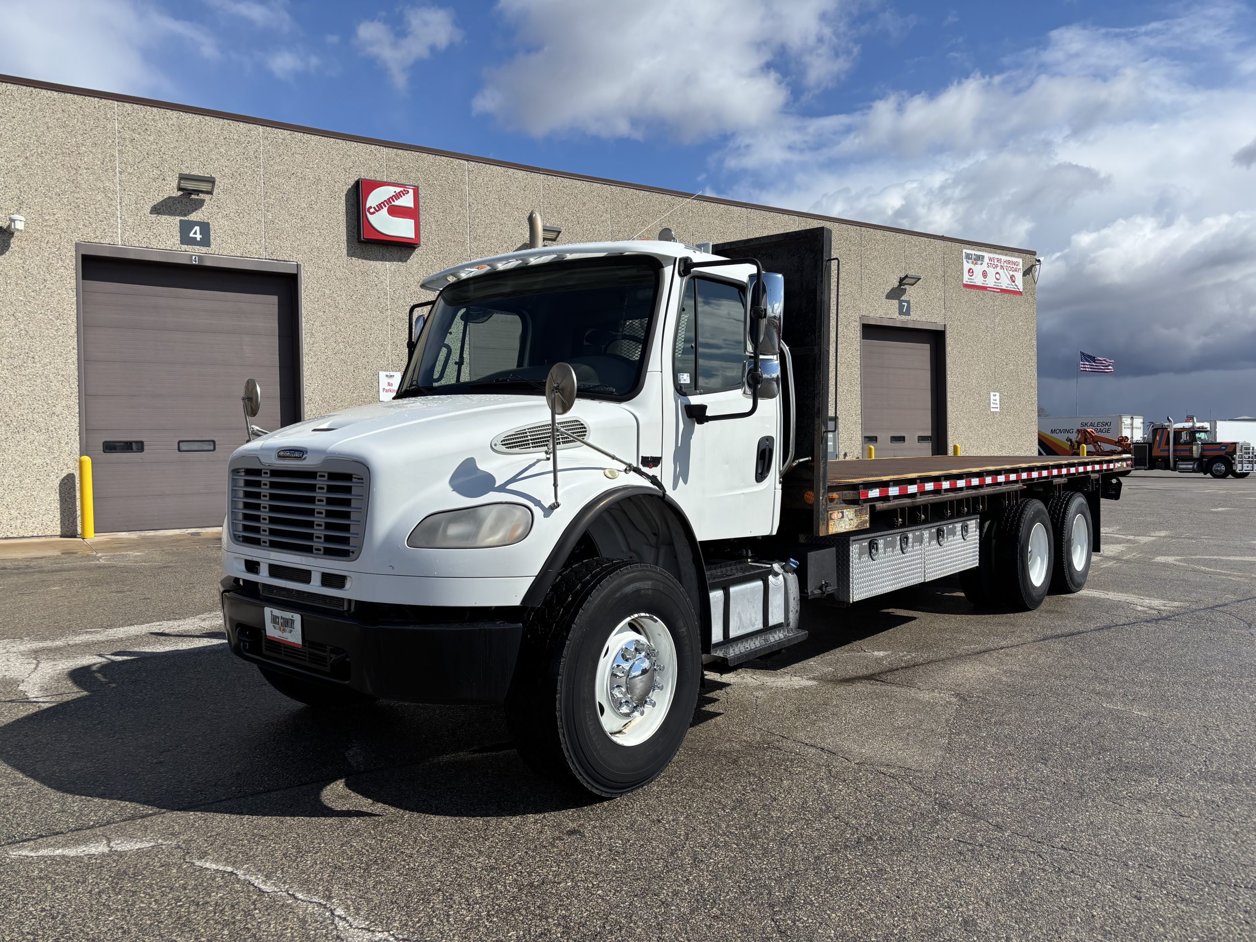 2015 Freightliner M280 2015 Freightliner M280 - image 1 of 6