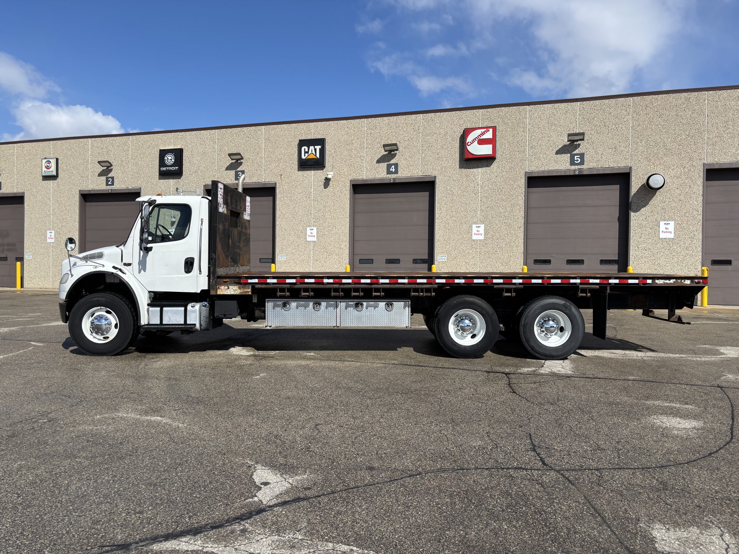 2015 Freightliner M280 2015 Freightliner M280 - image 5 of 6