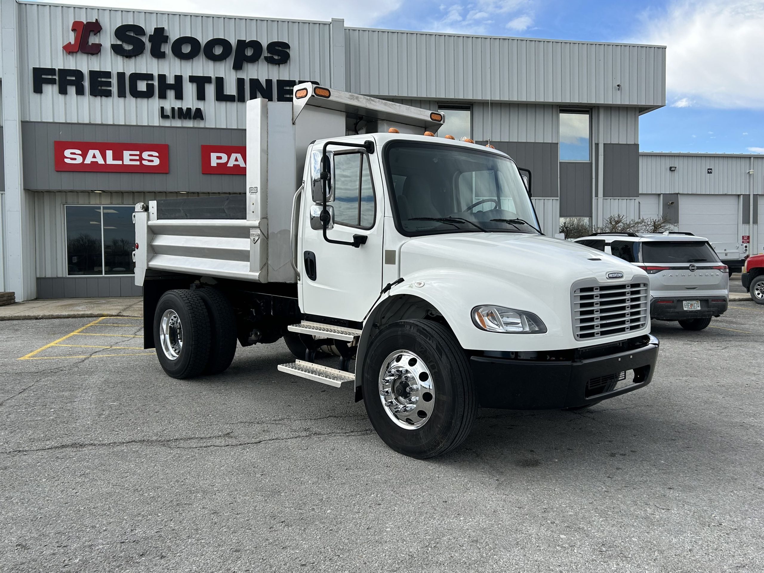 2021 Freightliner M2 106 2021 Freightliner M2 106 - image 3 of 6