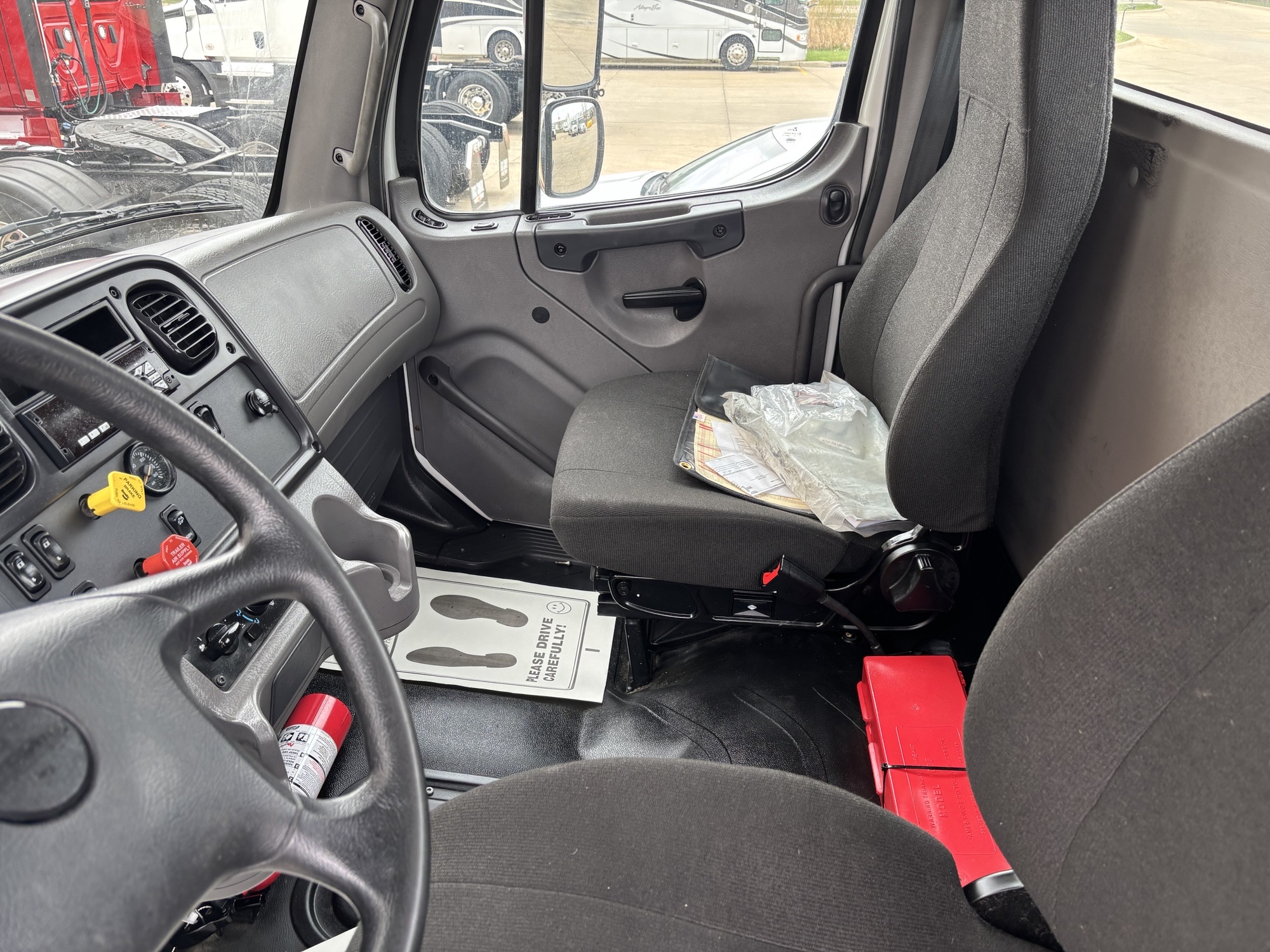 2021 Freightliner M2 106 2021 Freightliner M2 106 - image 6 of 6