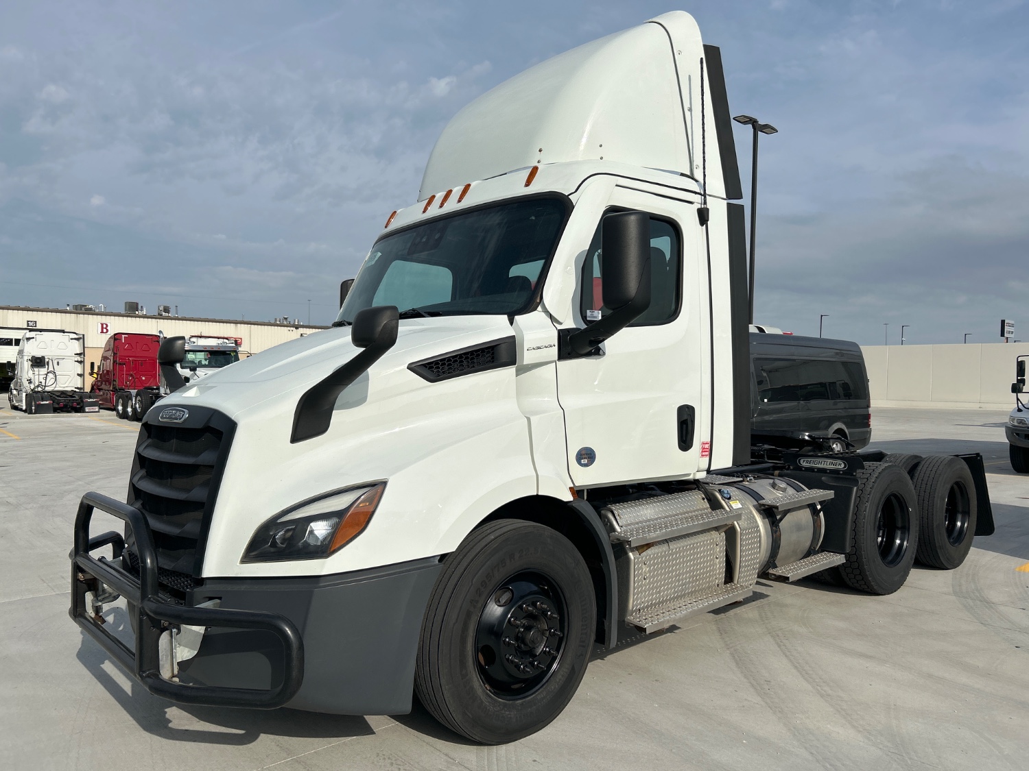 2021 Freightliner PE116DC 2021 Freightliner PE116DC - image 1 of 5