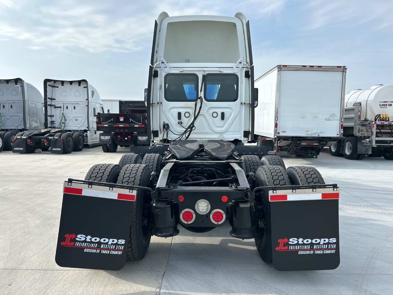 2021 Freightliner PE116DC 2021 Freightliner PE116DC - image 4 of 5