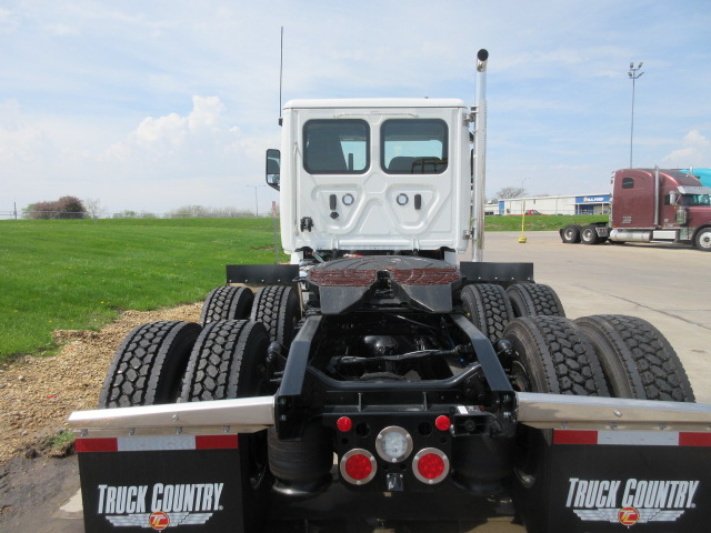 2027 Freightliner PT126DC 2027 Freightliner PT126DC - image 4 of 6