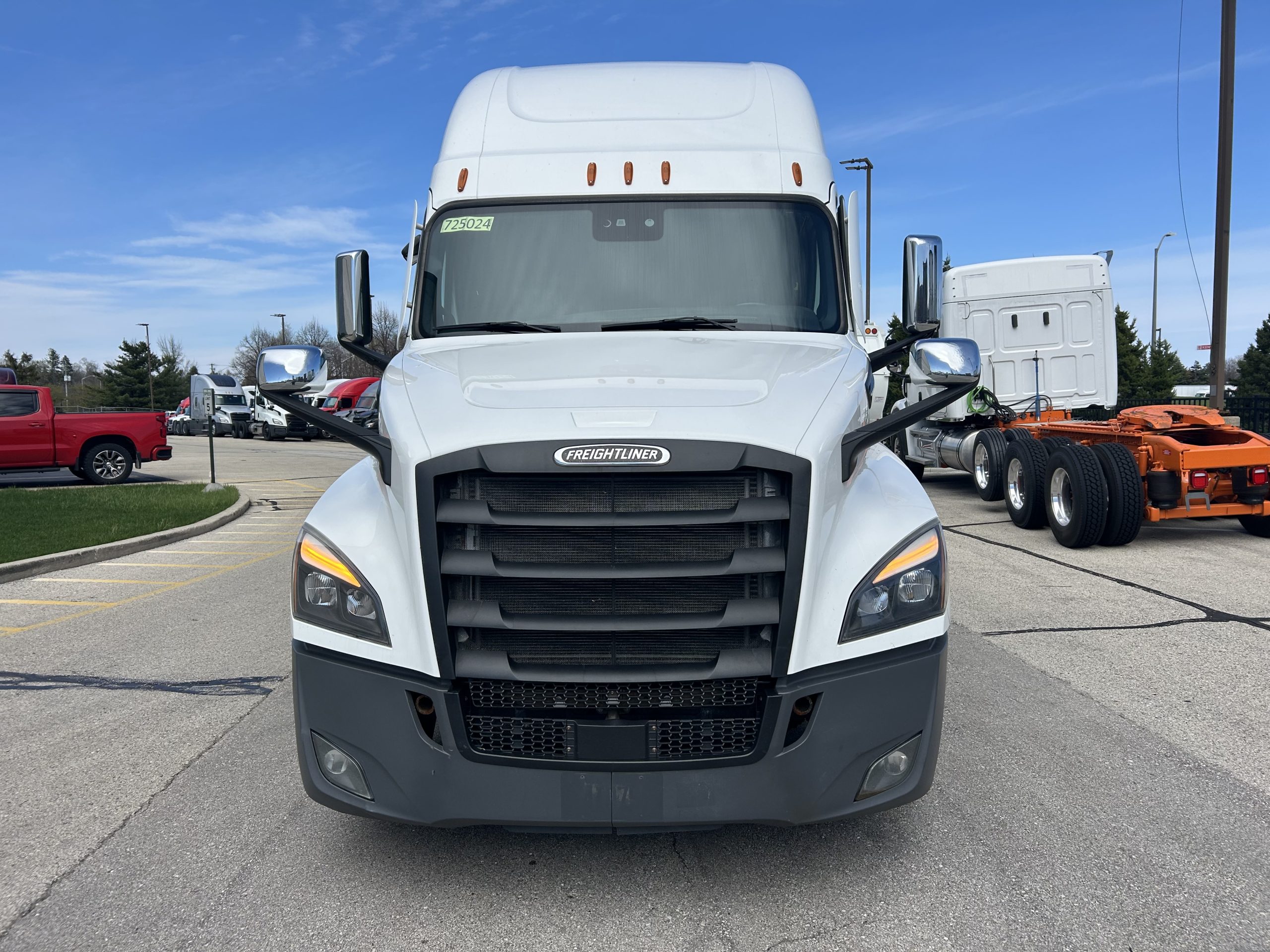2022 Freightliner PT126SLP 2022 Freightliner PT126SLP - image 2 of 6