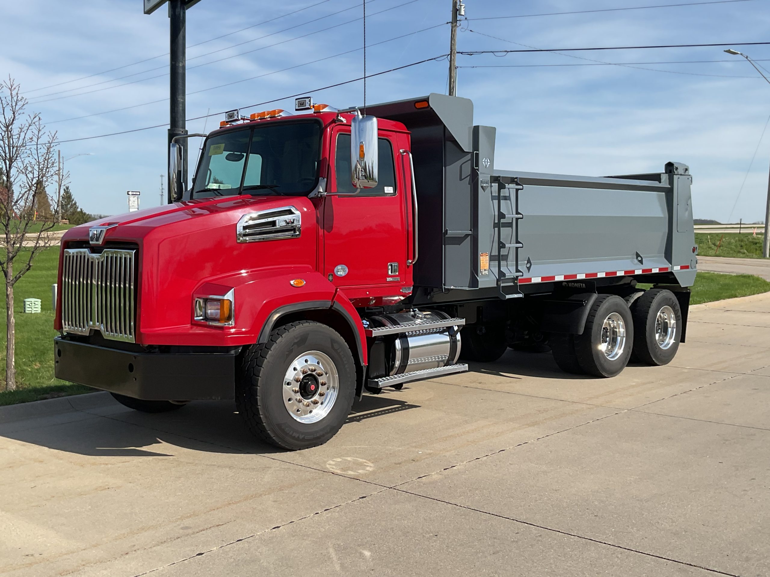 2018 Western Star 4700SB 2018 Western Star 4700SB - image 1 of 6