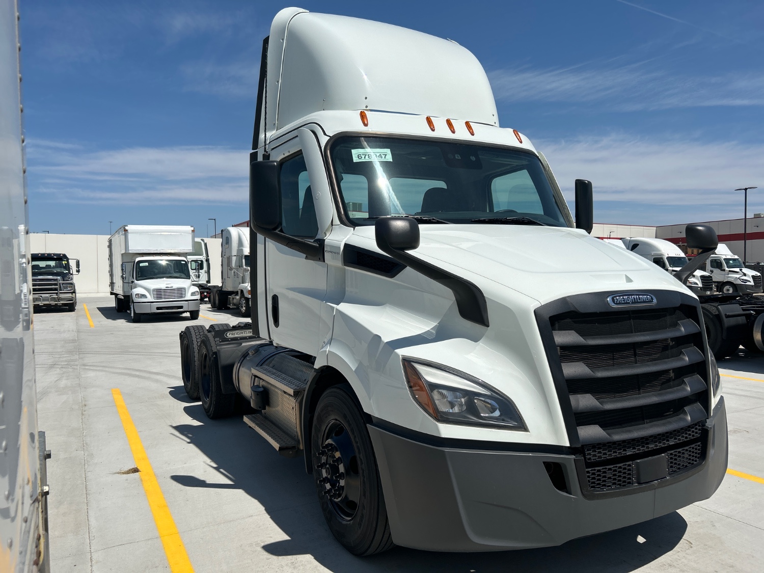 2021 Freightliner PE116DC 2021 Freightliner PE116DC - image 3 of 5